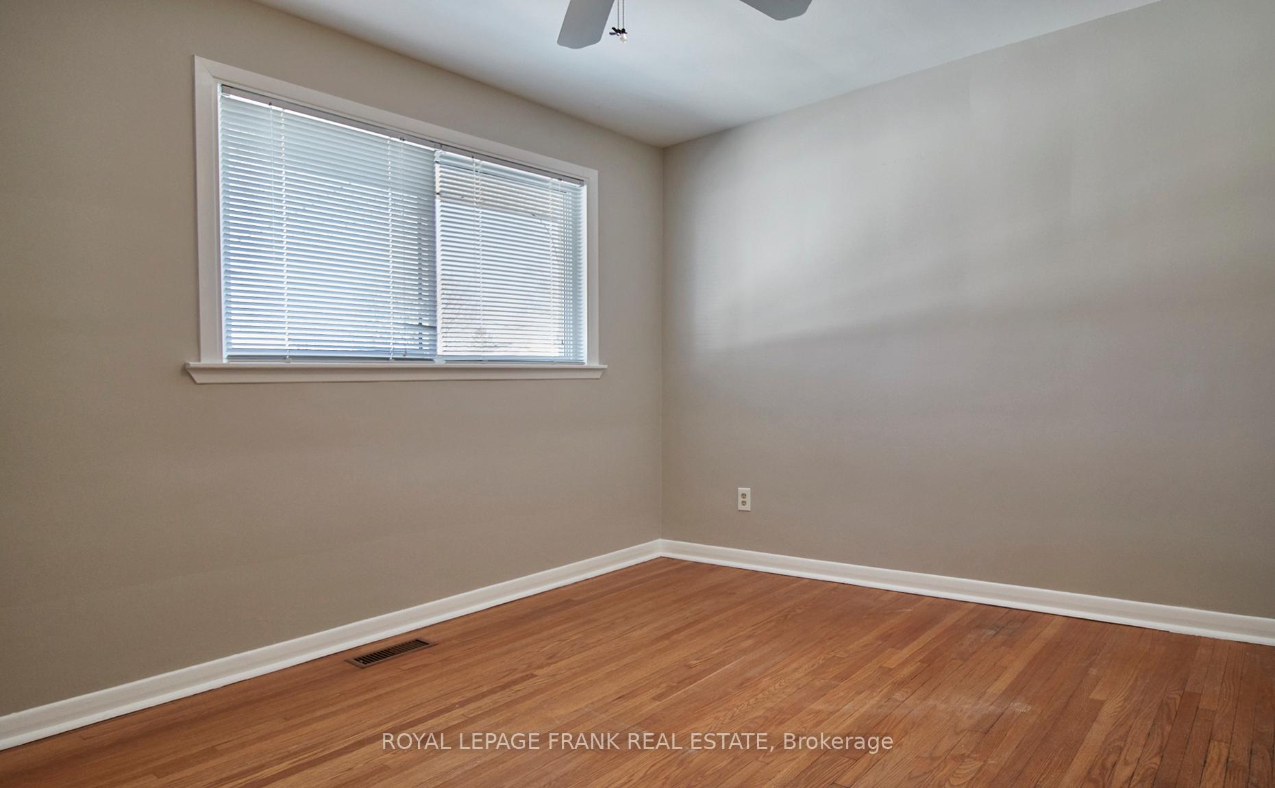 Photo 16 of 112 Bowman Avenue, Whitby, Blue Grass Meadows — HOMEH