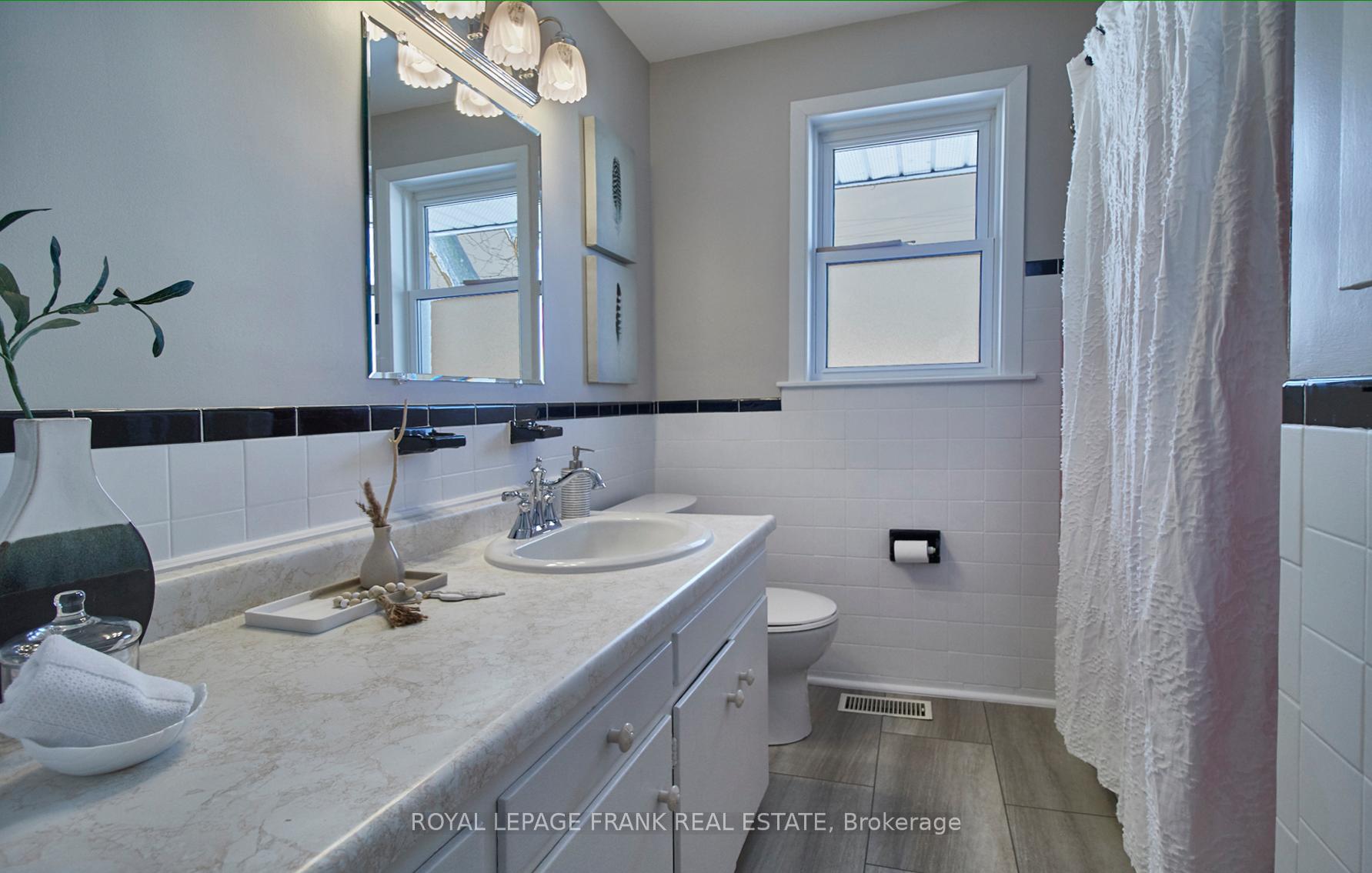Photo 18 of 112 Bowman Avenue, Whitby, Blue Grass Meadows — HOMEH