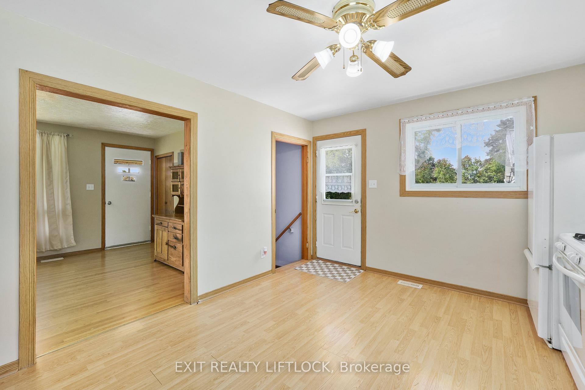 Photo 5 of 222 Collison Crescent, Peterborough, Ashburnham Ward 4 — HOMEH