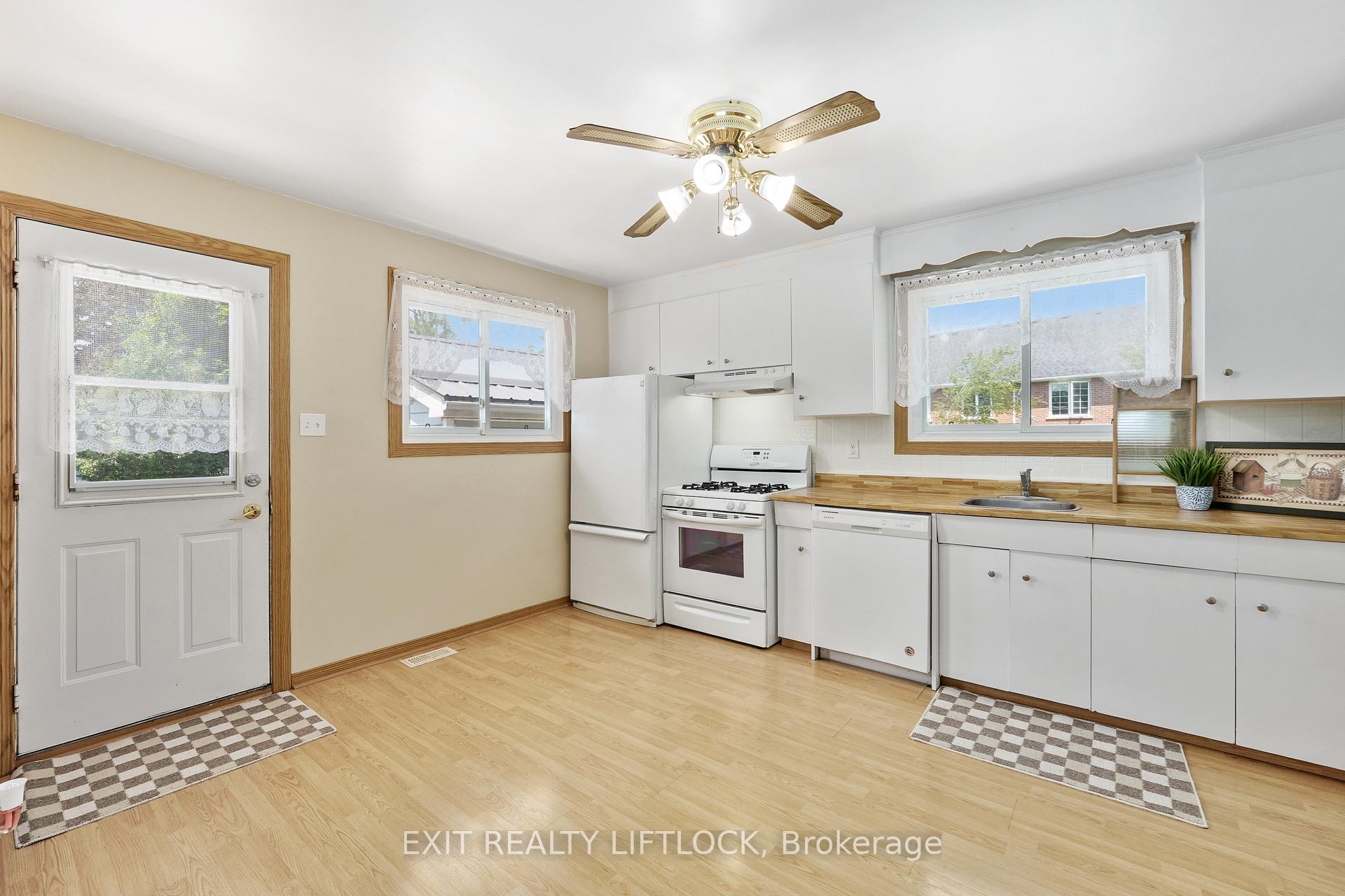 Photo 7 of 222 Collison Crescent, Peterborough, Ashburnham Ward 4 — HOMEH