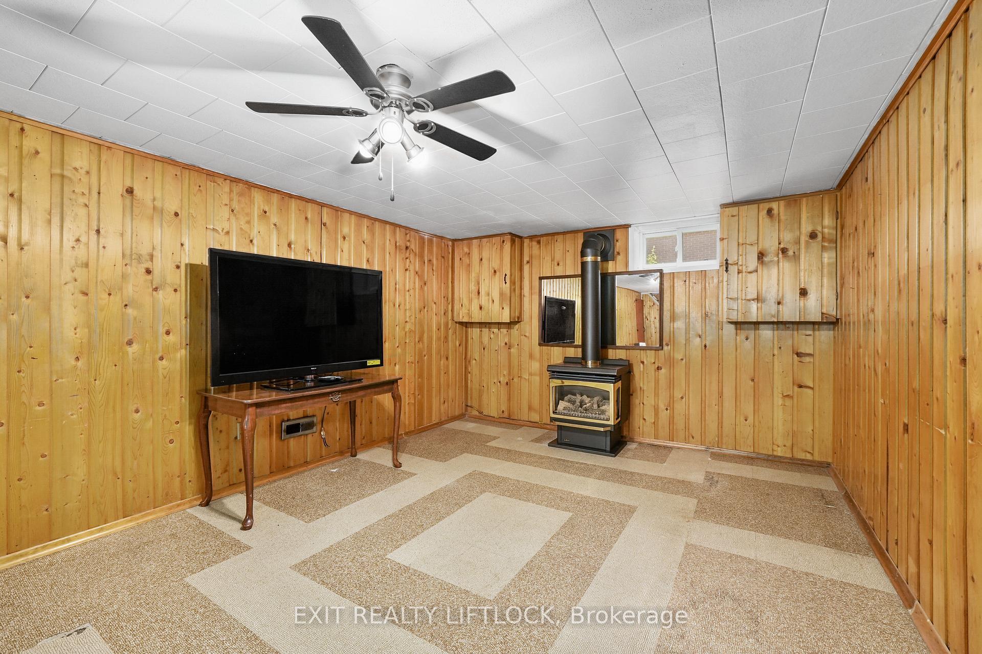 Photo 16 of 222 Collison Crescent, Peterborough, Ashburnham Ward 4 — HOMEH