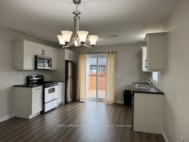 Photo 5 of 120 B Sienna Avenue, Belleville, Belleville Ward — HOMEH