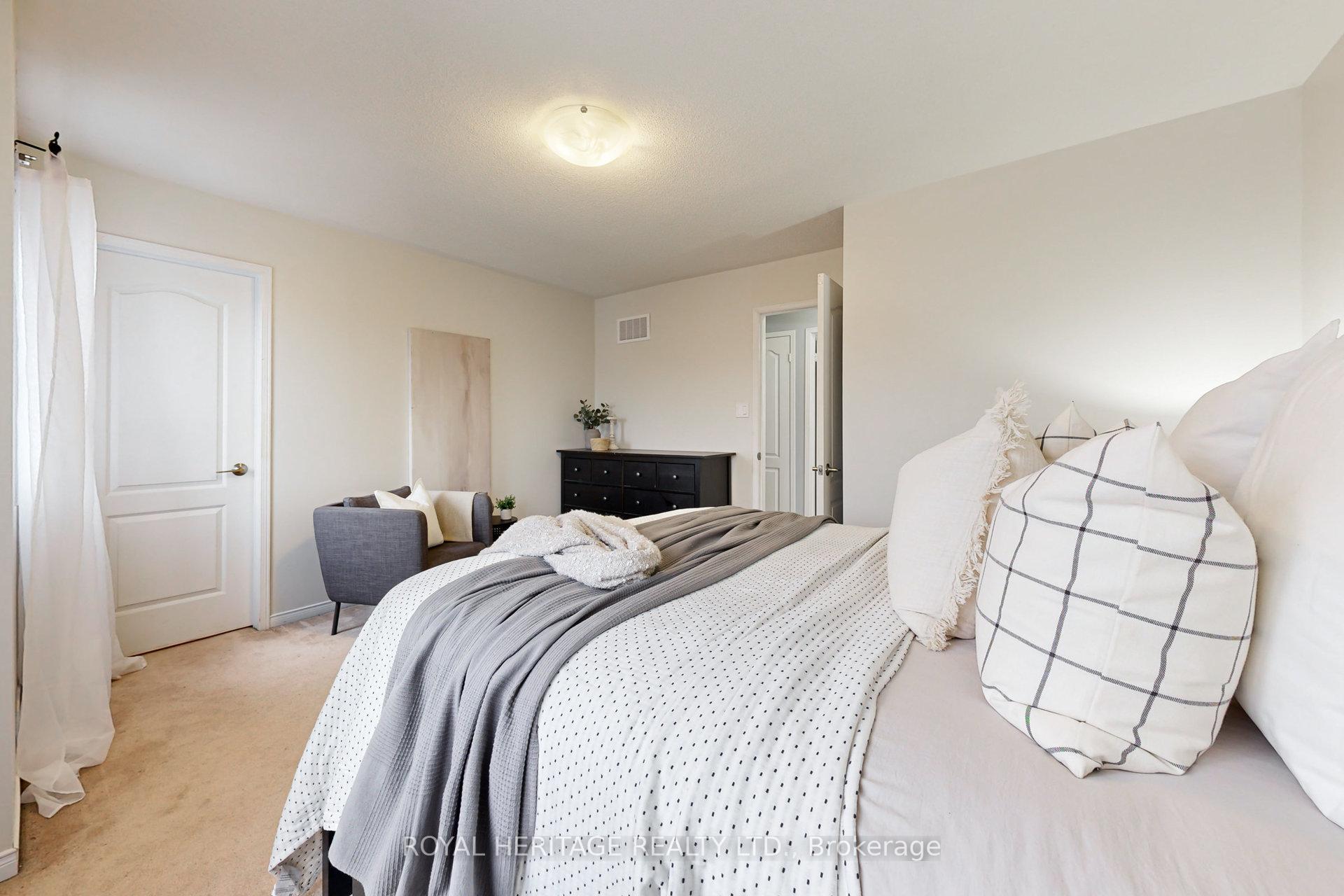 Photo 13 of 83 Presley Crescent, Whitby, Williamsburg — HOMEH