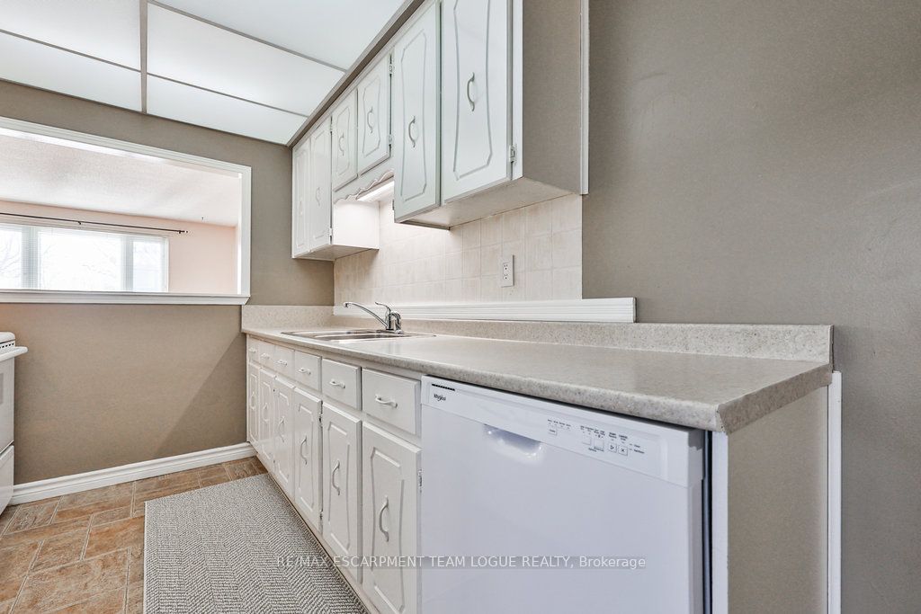 Photo 53 of 2251 Manchester Drive, Burlington, Brant Hills — HOMEH