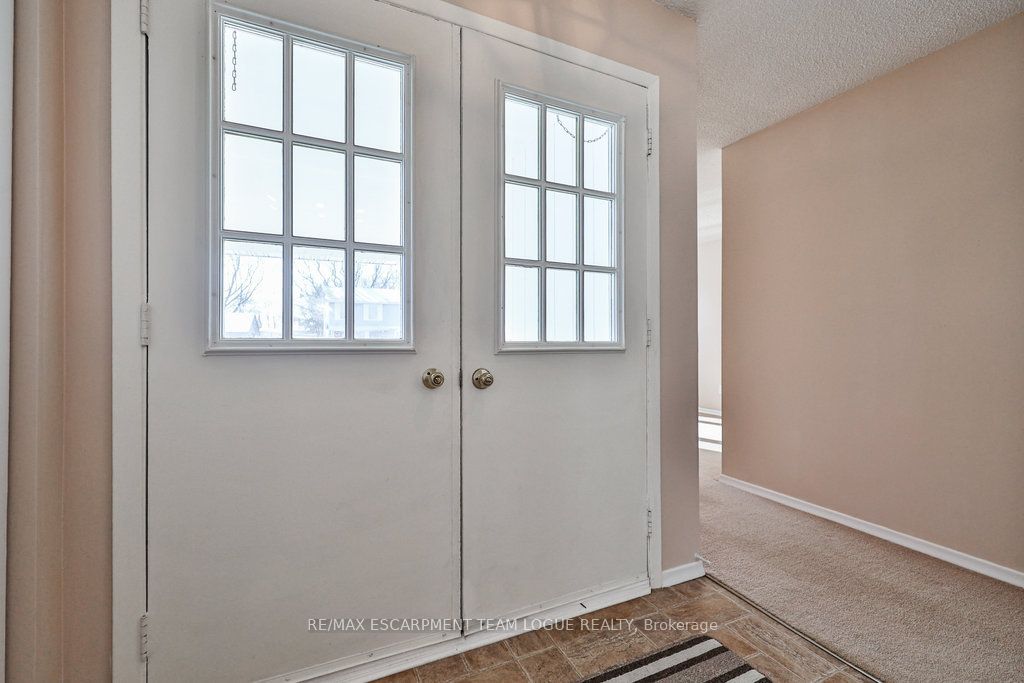 Photo 39 of 2251 Manchester Drive, Burlington, Brant Hills — HOMEH