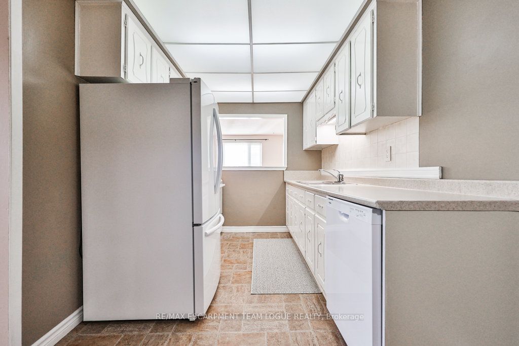 Photo 52 of 2251 Manchester Drive, Burlington, Brant Hills — HOMEH