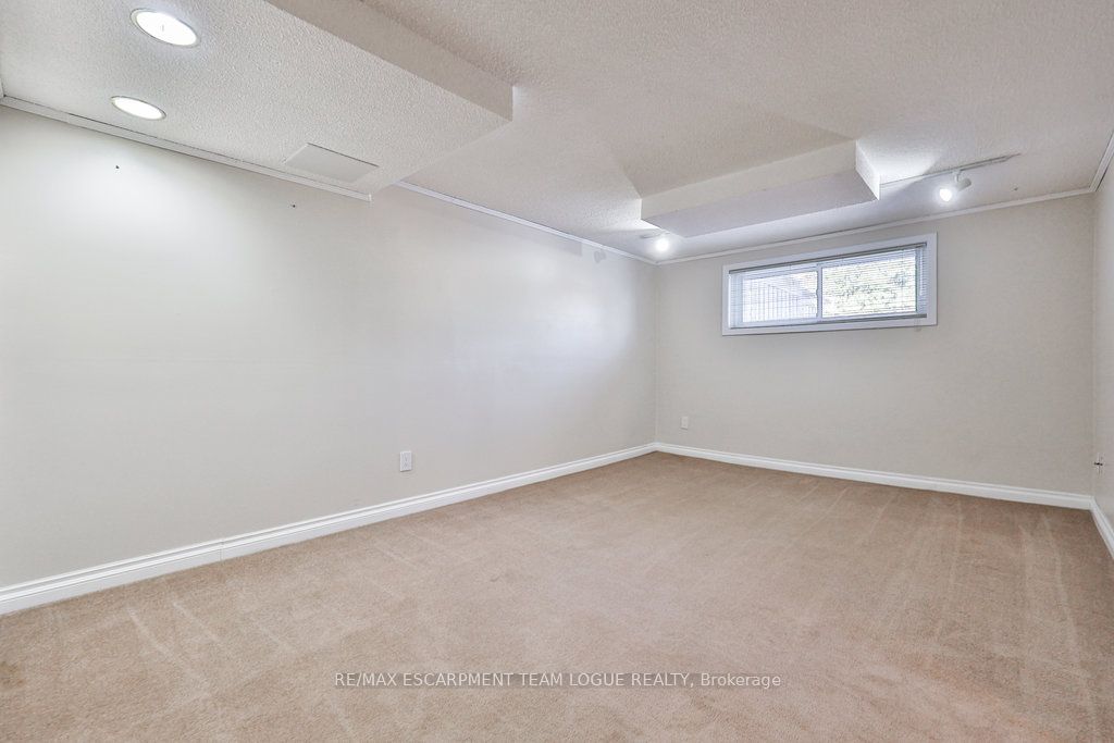 Photo 65 of 2251 Manchester Drive, Burlington, Brant Hills — HOMEH