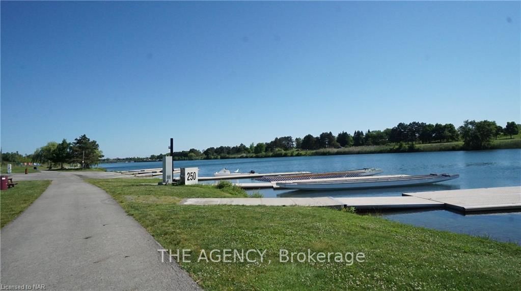 Photo 8 of 26 Shaw Street, Welland, Broadway — HOMEH