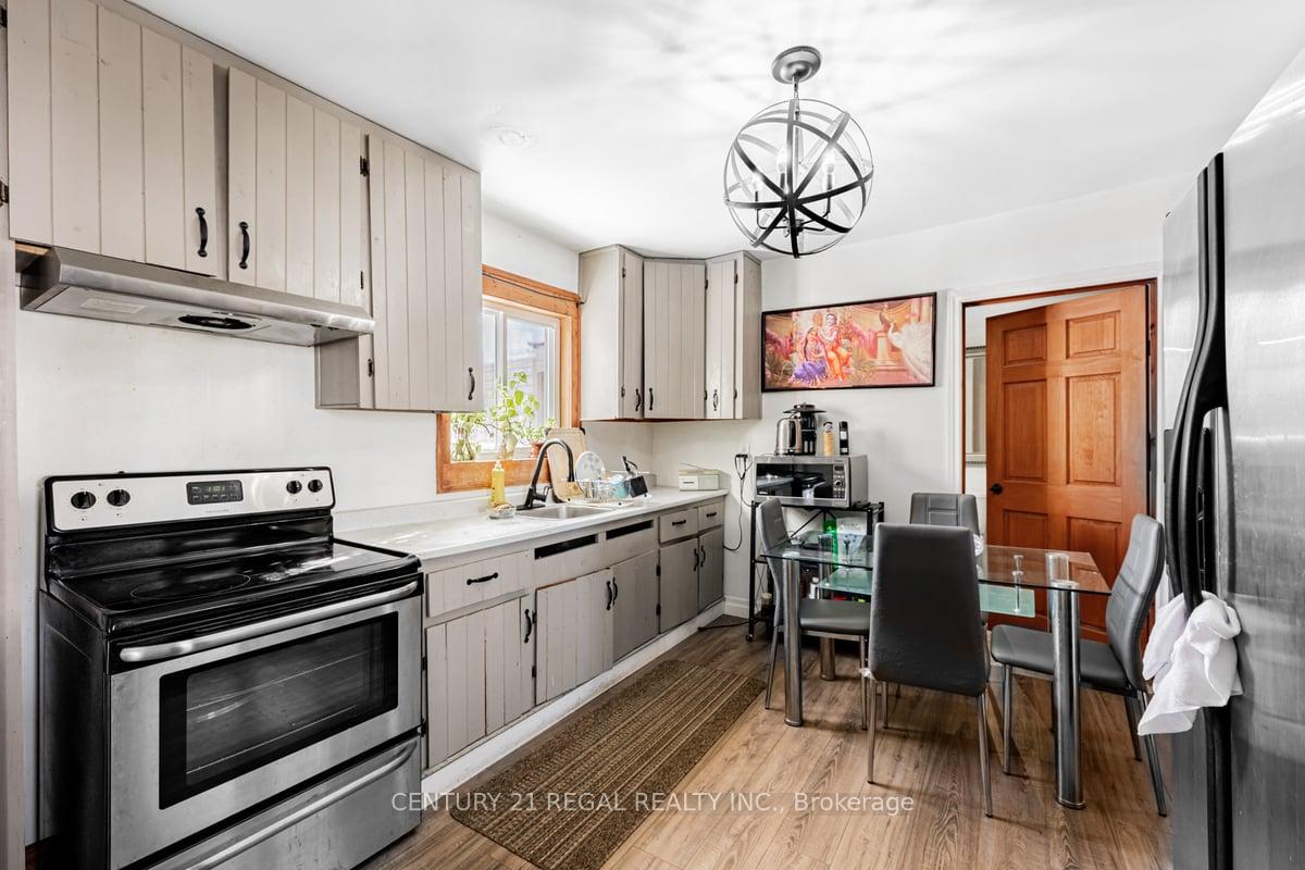 Photo 8 of 533 Howard Street, Oshawa, Central — HOMEH