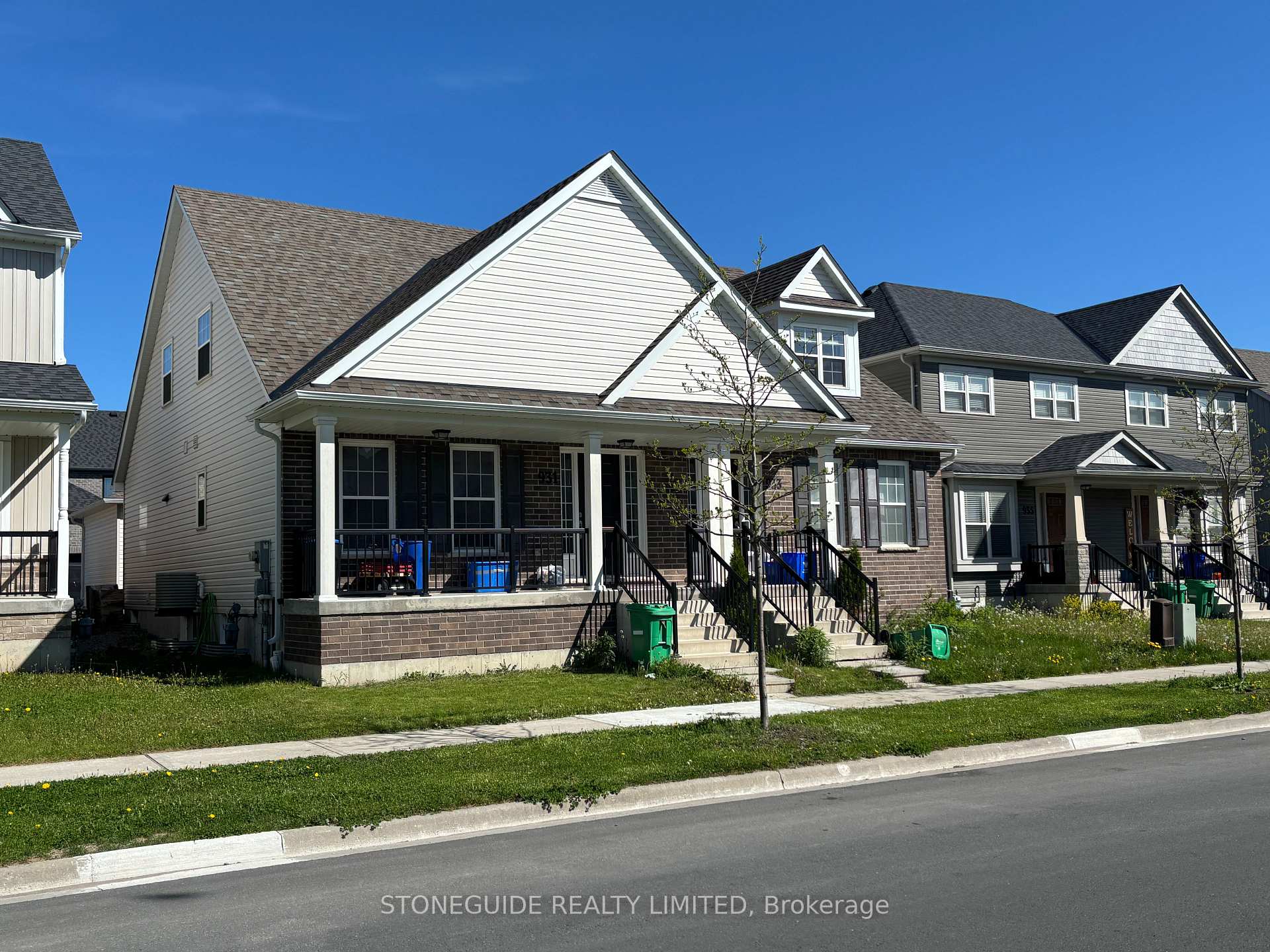 Front of 931 Broadway Boulevard