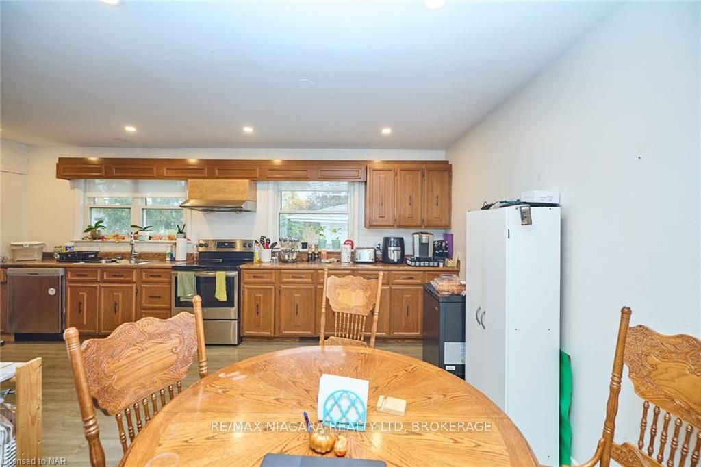 Photo 24 of 46 Diffin Drive, Welland, Prince Charles — HOMEH