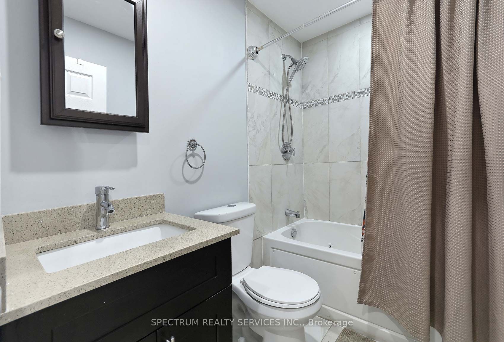 Photo 70 of 109 Kelso Crescent, Vaughan, Maple — HOMEH