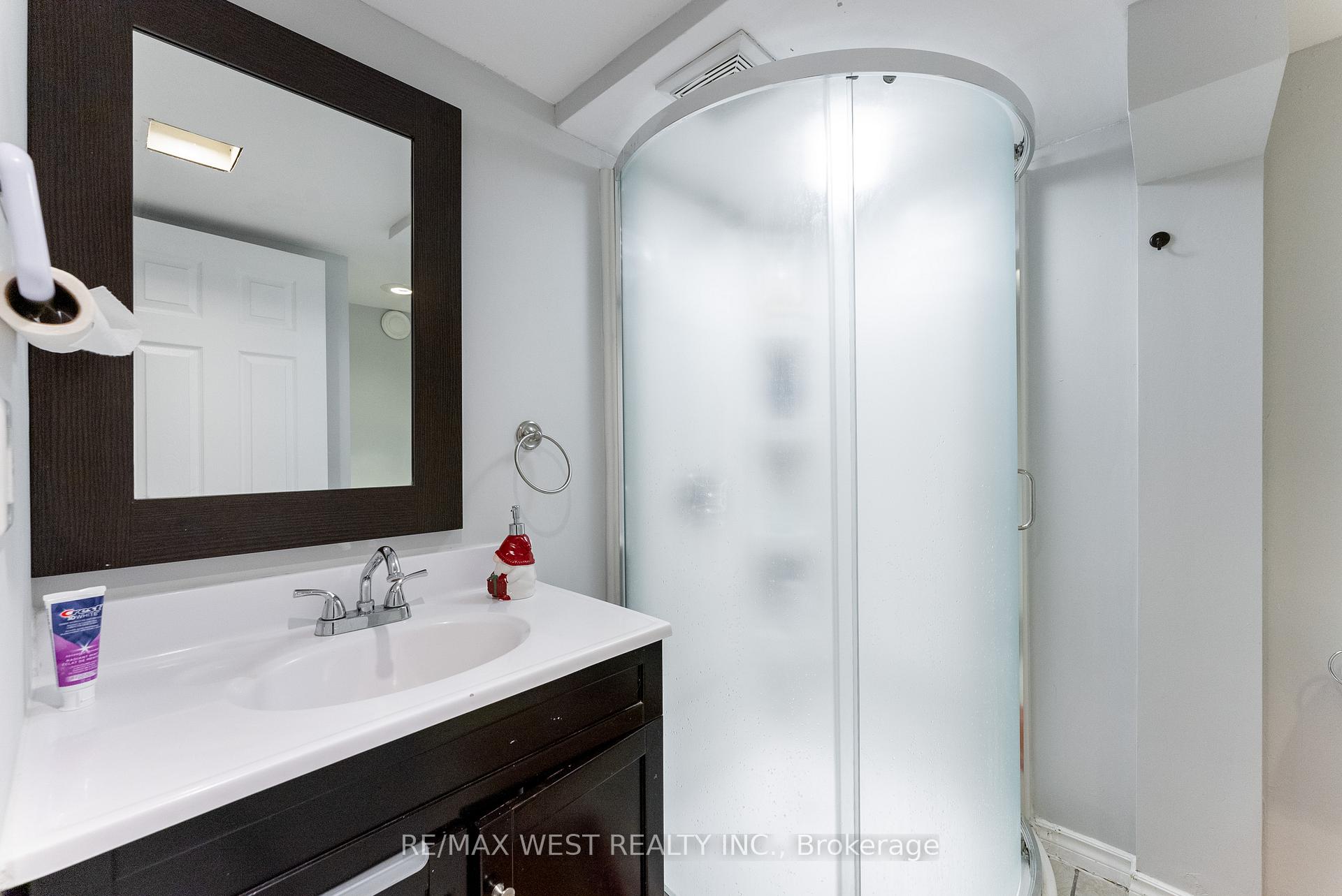 Photo 29 of 976 Olive Avenue, Oshawa, Donevan — HOMEH