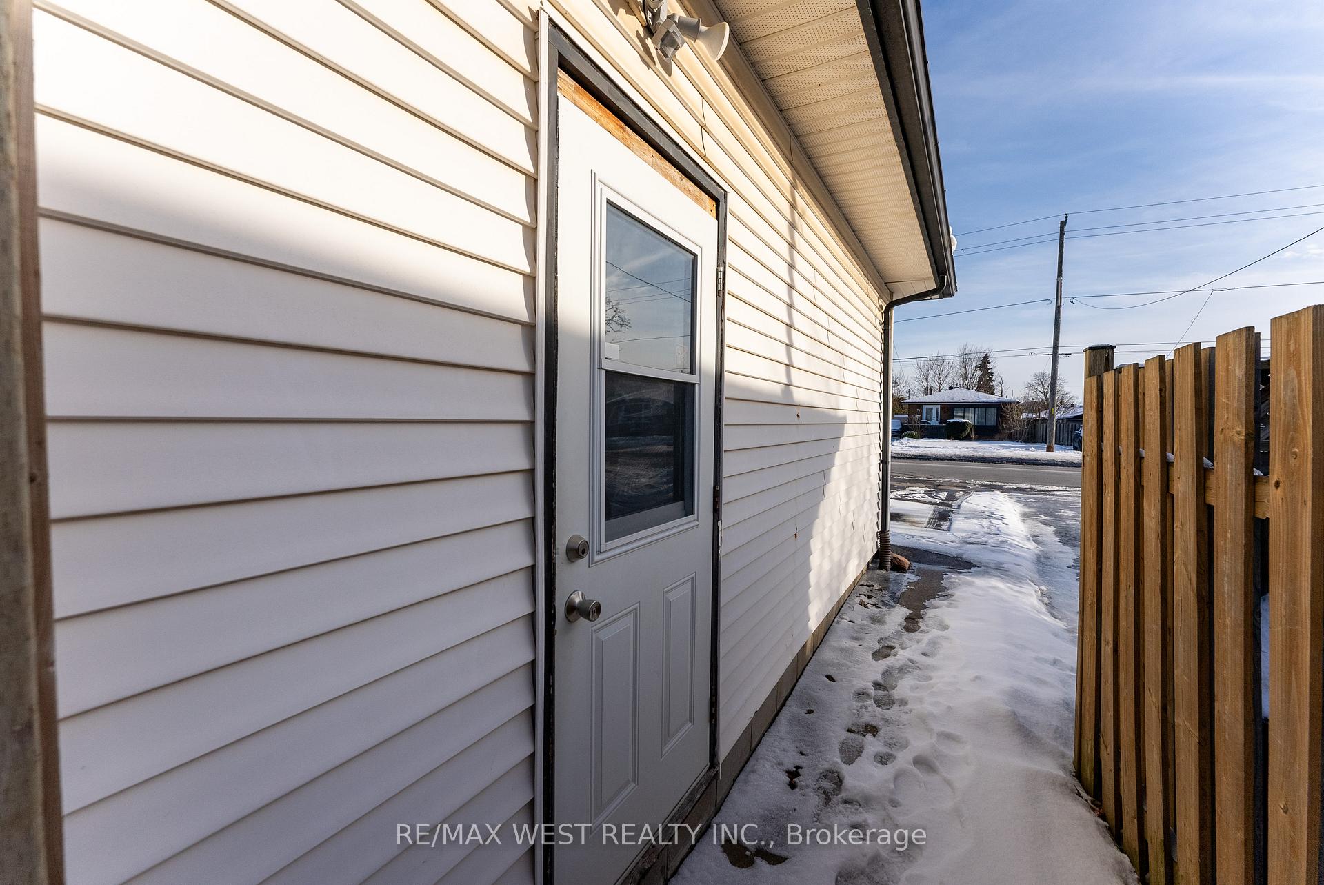 Photo 32 of 976 Olive Avenue, Oshawa, Donevan — HOMEH