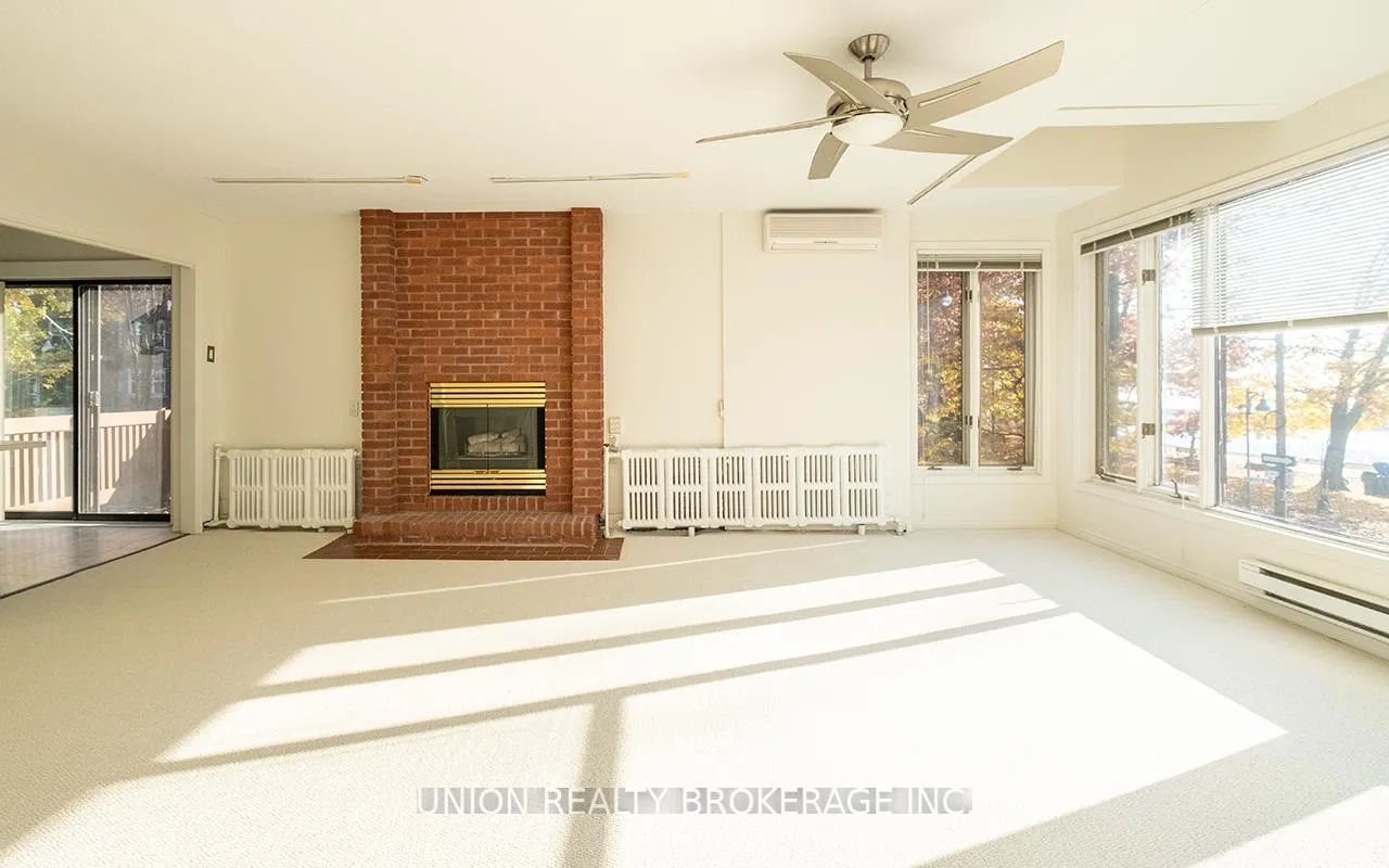 Photo 2 of Unit 2nd, 110 Hubbard Boulevard, Toronto, The Beaches — HOMEH