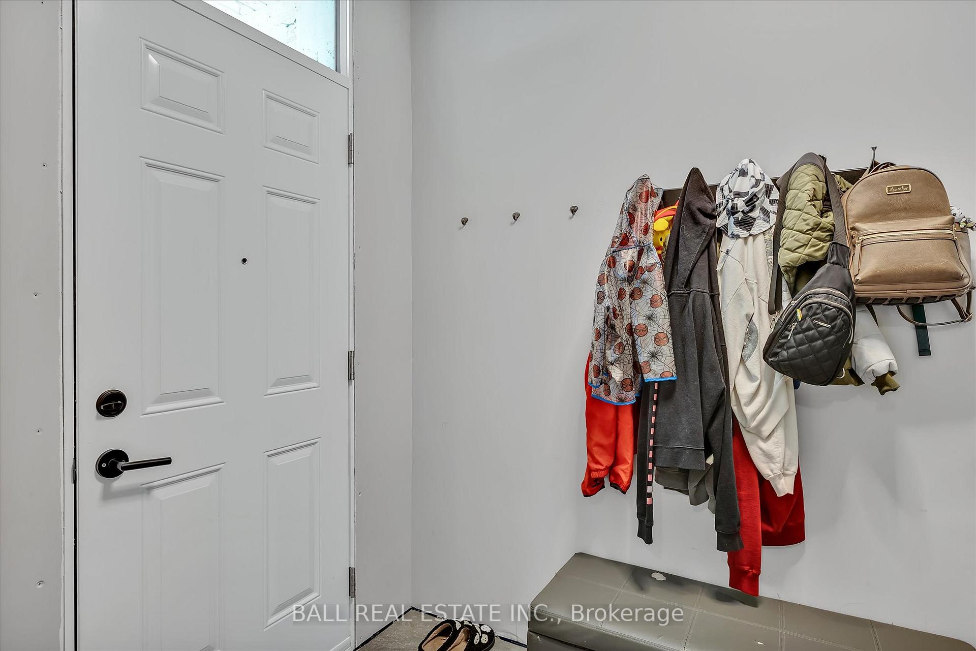 Photo 6 of 576 Bethune Street, Peterborough, Town Ward 3 — HOMEH