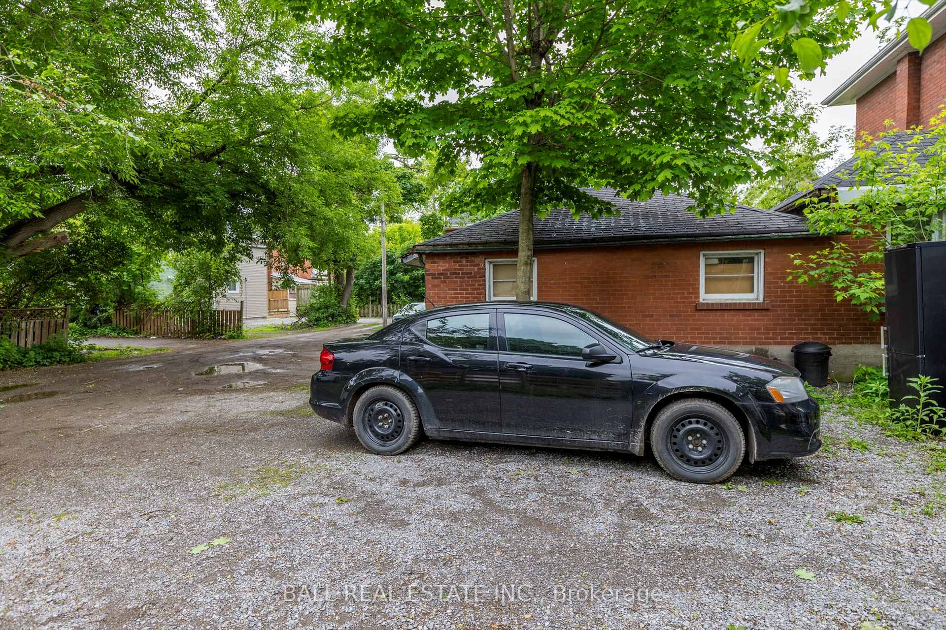 Photo 46 of 576 Bethune Street, Peterborough, Town Ward 3 — HOMEH