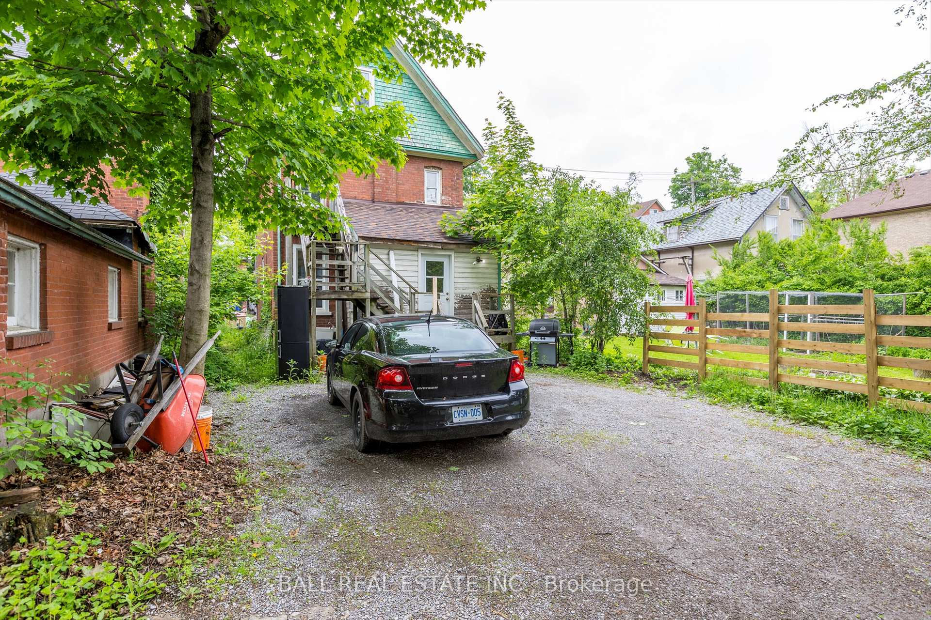 Photo 48 of 576 Bethune Street, Peterborough, Town Ward 3 — HOMEH