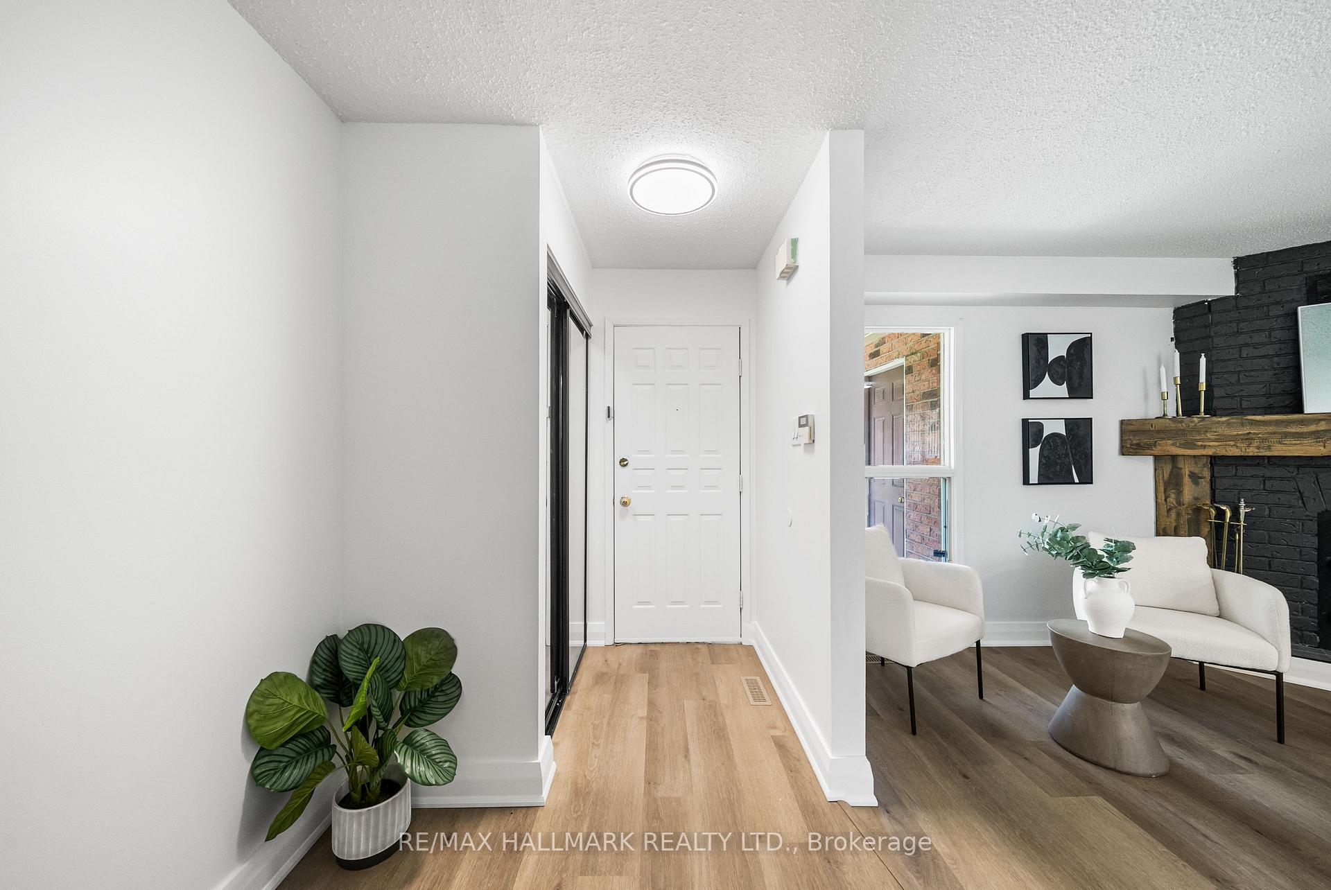 Photo 3 of 32 Woodward Crescent, Ajax, Central — HOMEH