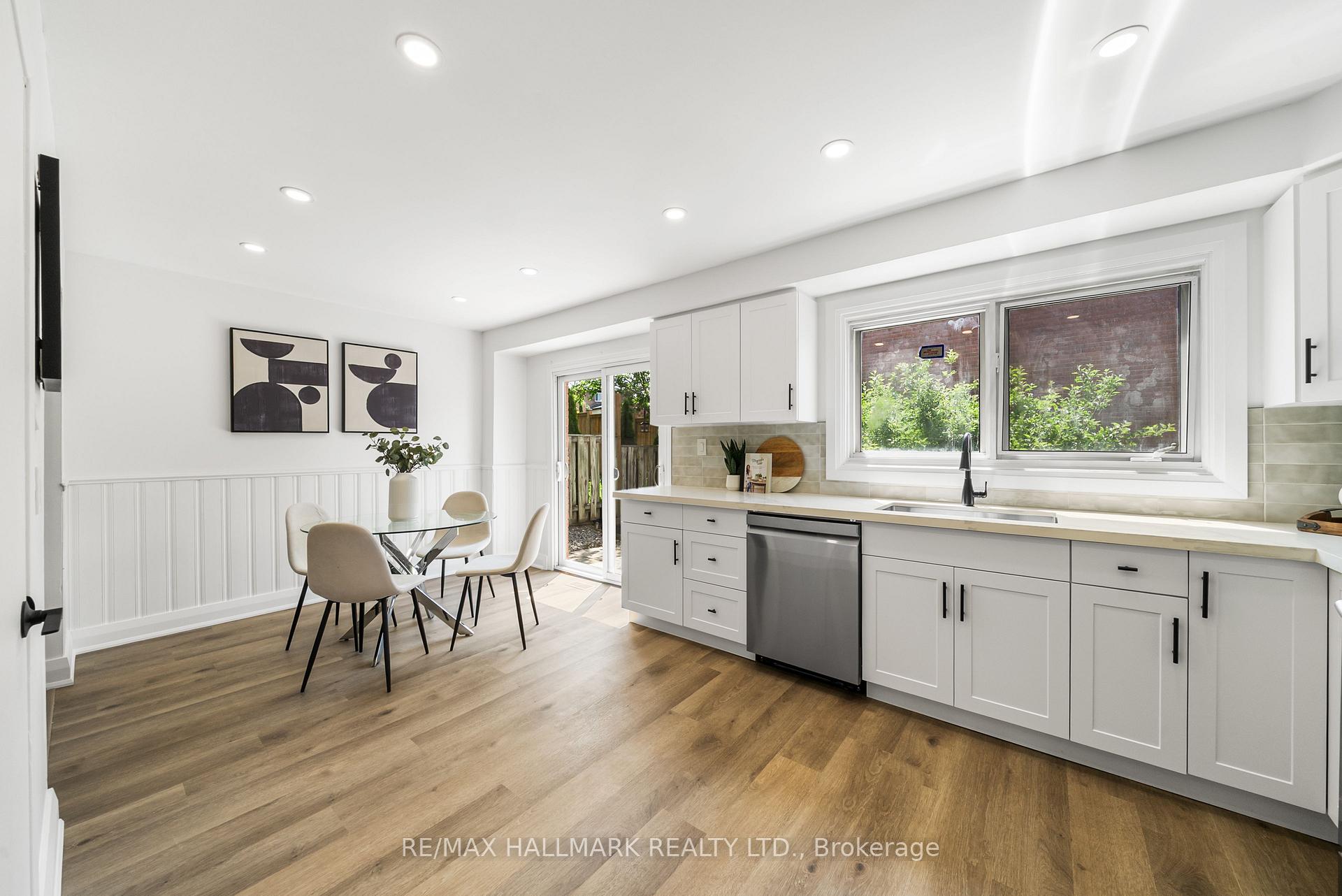 Photo 12 of 32 Woodward Crescent, Ajax, Central — HOMEH