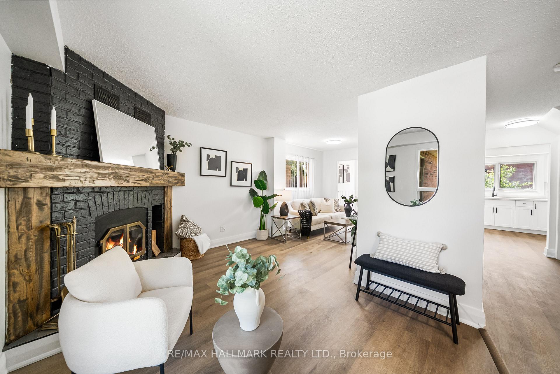Photo 16 of 32 Woodward Crescent, Ajax, Central — HOMEH