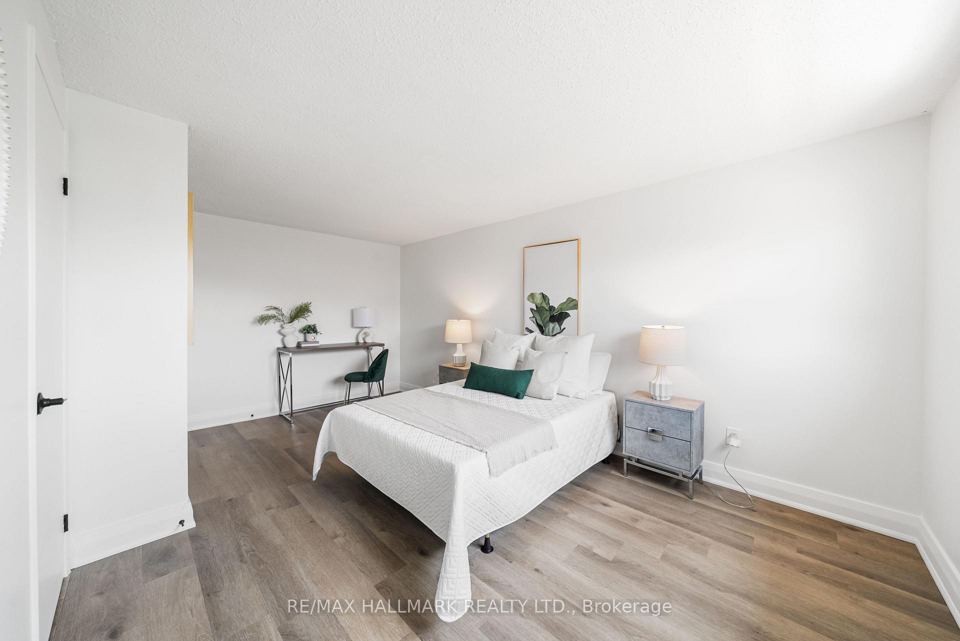 Photo 22 of 32 Woodward Crescent, Ajax, Central — HOMEH