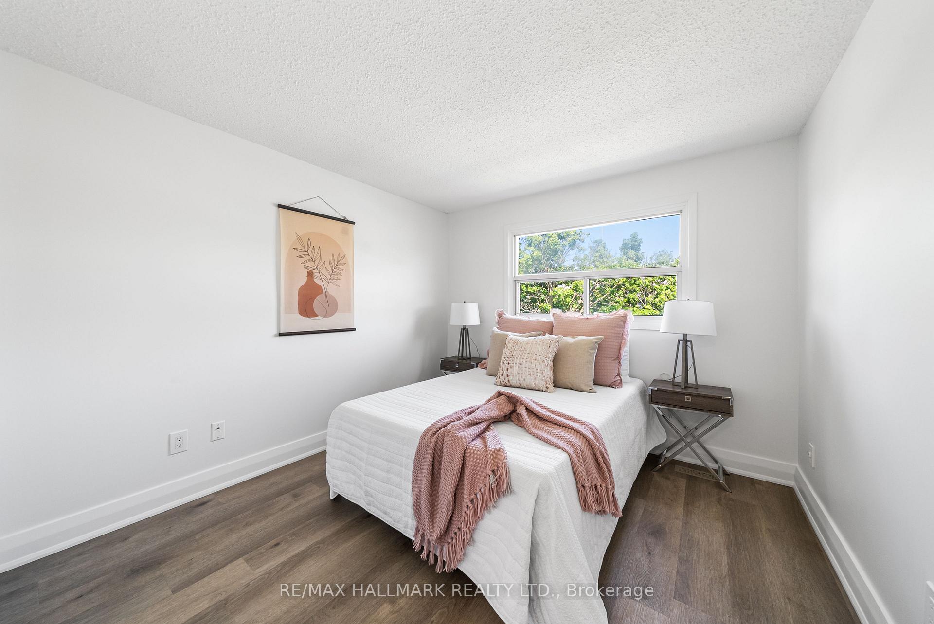 Photo 24 of 32 Woodward Crescent, Ajax, Central — HOMEH