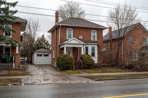 Front of 364 Parkhill Road W