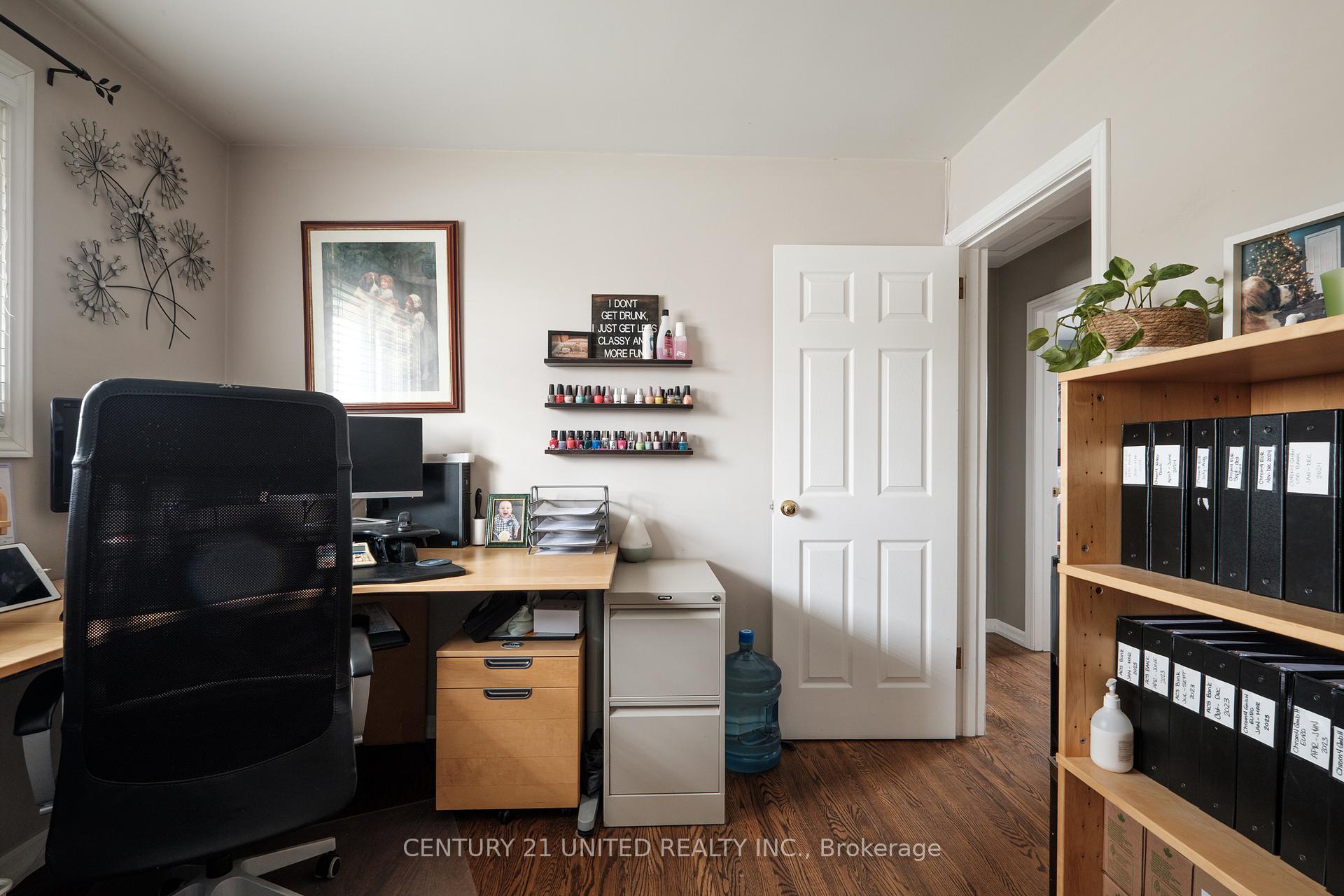 Photo 13 of 1316 Bathurst Street, Peterborough, Northcrest Ward 5 — HOMEH