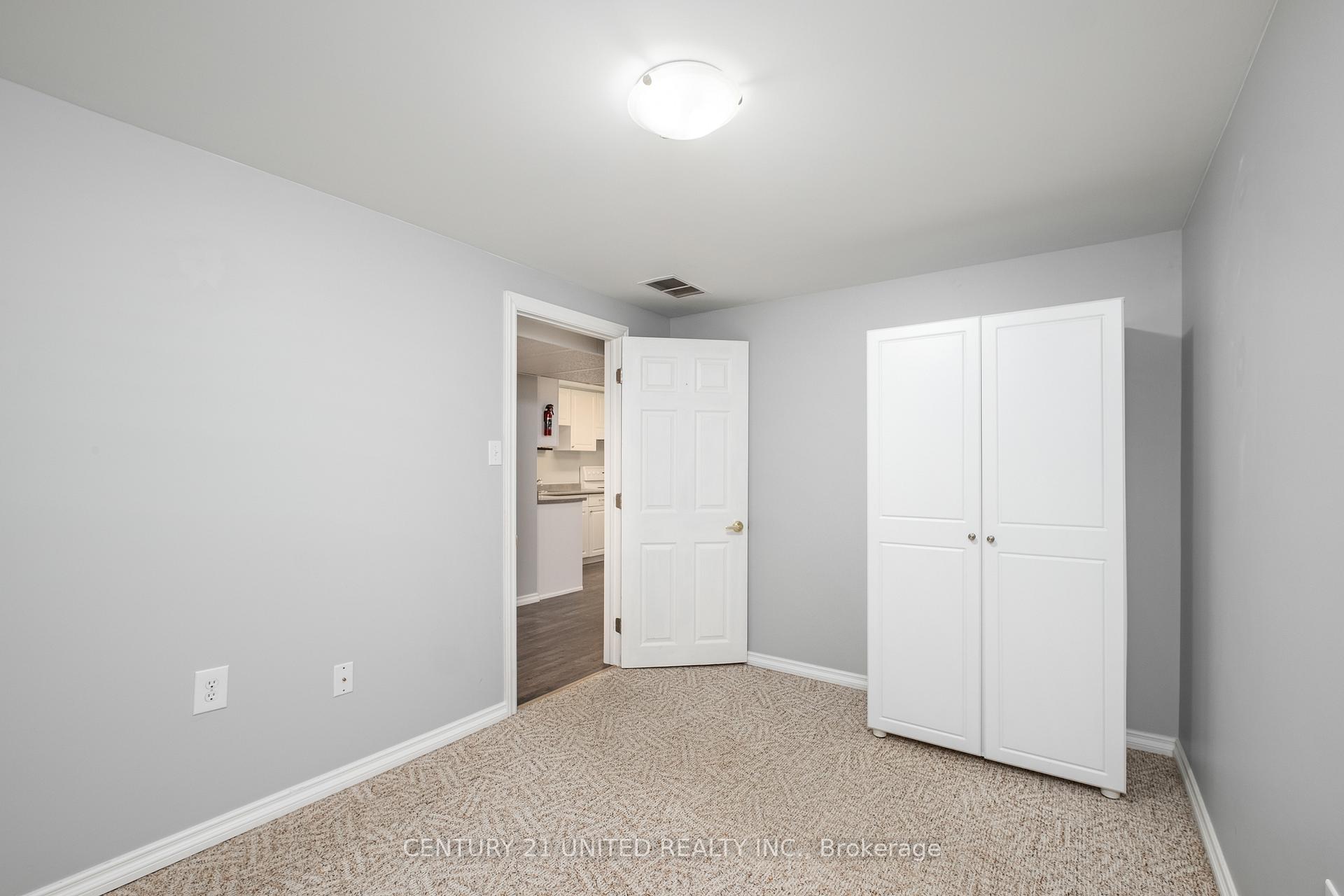Photo 23 of 1316 Bathurst Street, Peterborough, Northcrest Ward 5 — HOMEH