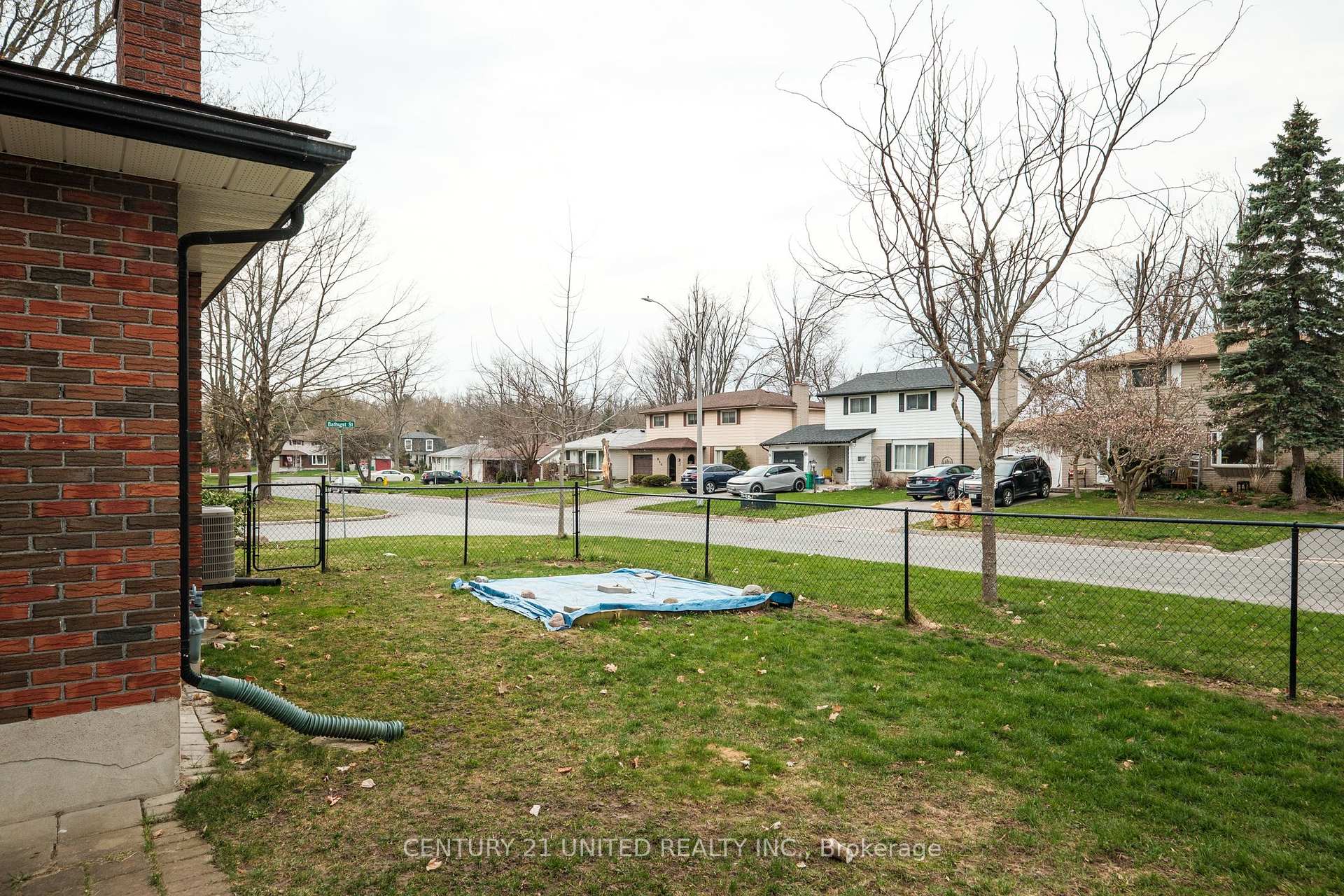 Photo 33 of 1316 Bathurst Street, Peterborough, Northcrest Ward 5 — HOMEH