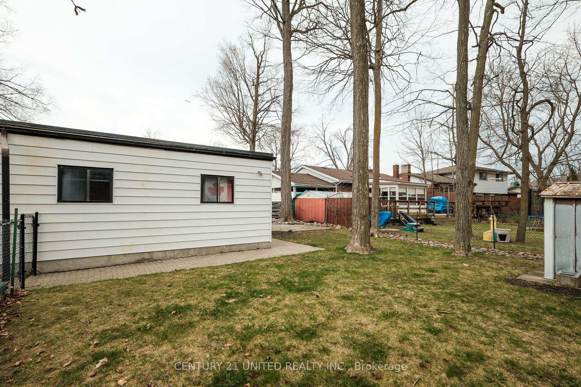 Photo 39 of 1316 Bathurst Street, Peterborough, Northcrest Ward 5 — HOMEH