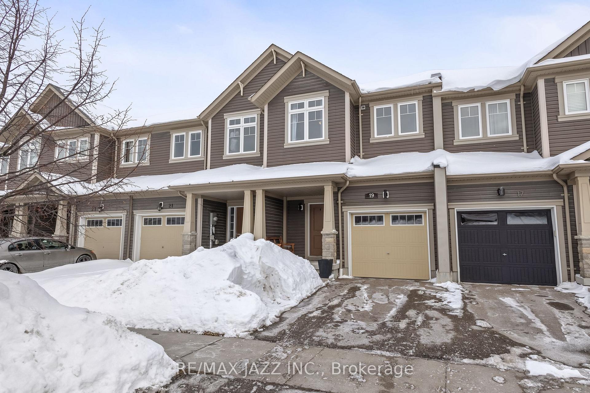 Photo 2 of 19 Tabaret Crescent, Oshawa, Windfields — HOMEH