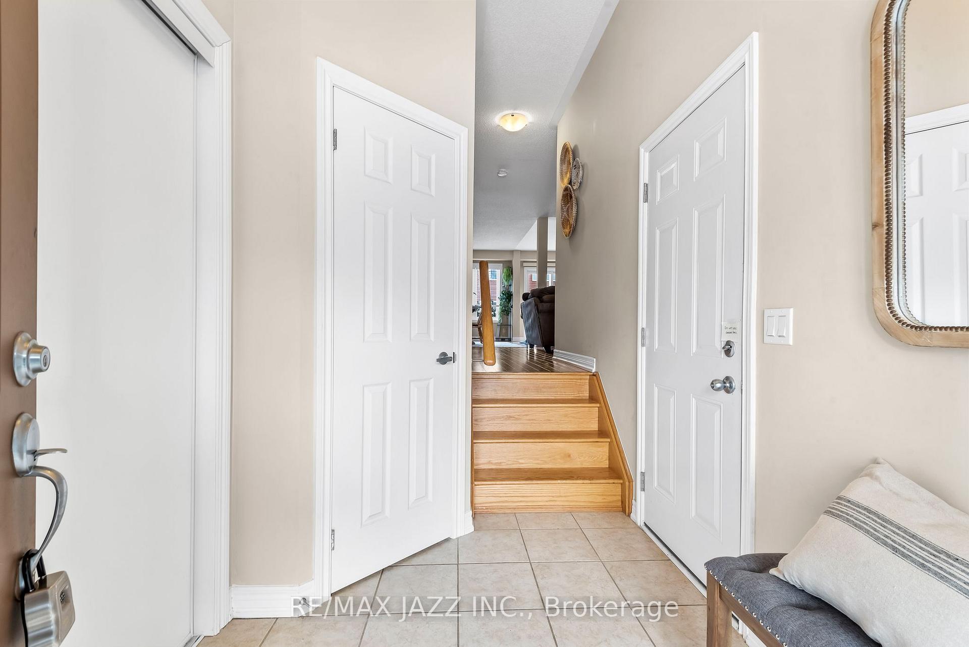 Photo 6 of 19 Tabaret Crescent, Oshawa, Windfields — HOMEH