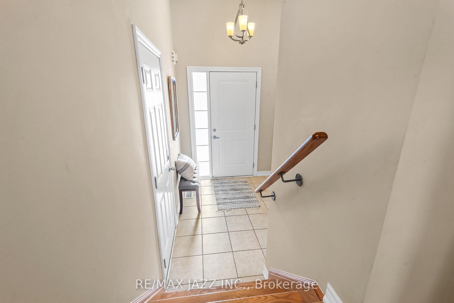 Photo 8 of 19 Tabaret Crescent, Oshawa, Windfields — HOMEH