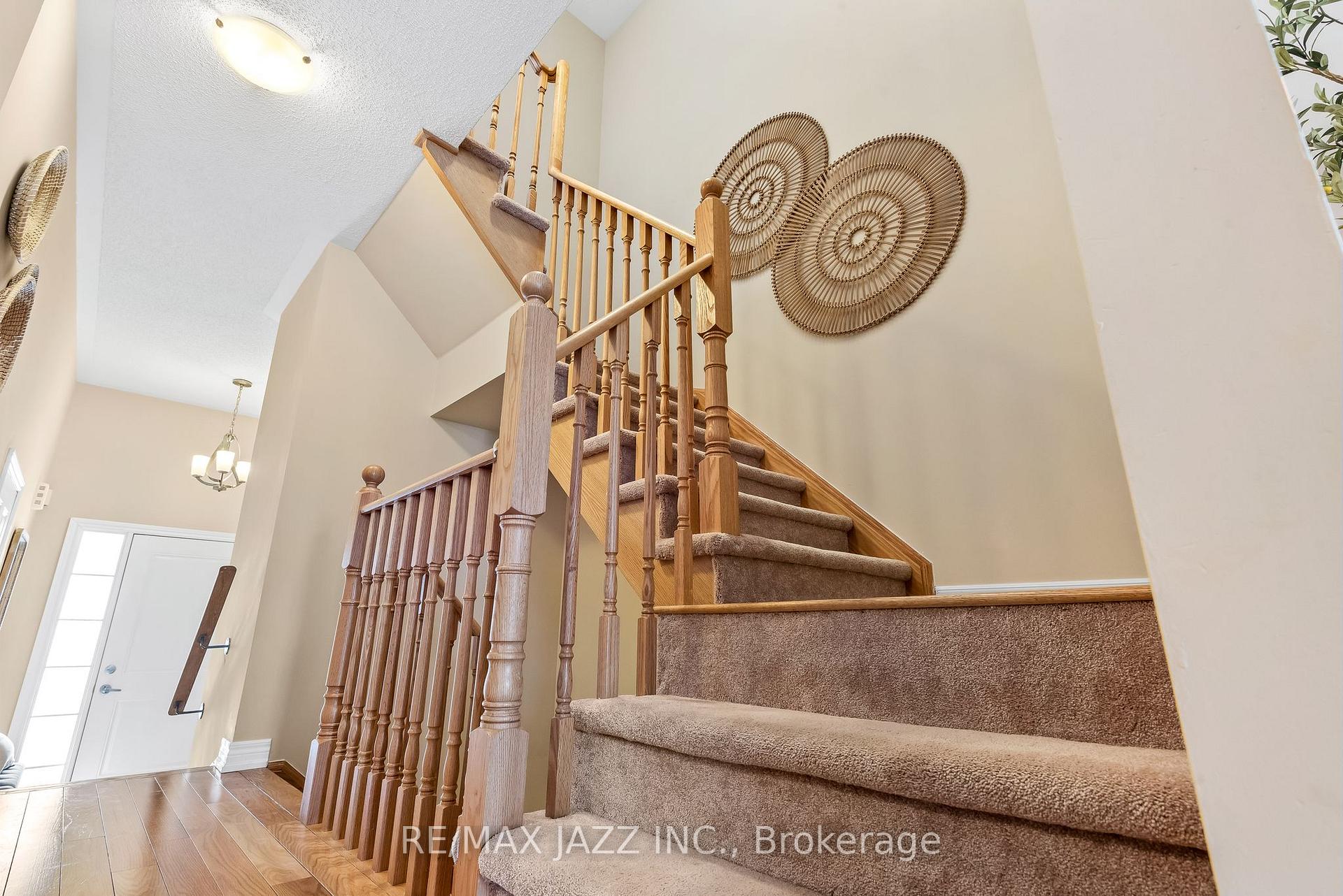 Photo 21 of 19 Tabaret Crescent, Oshawa, Windfields — HOMEH