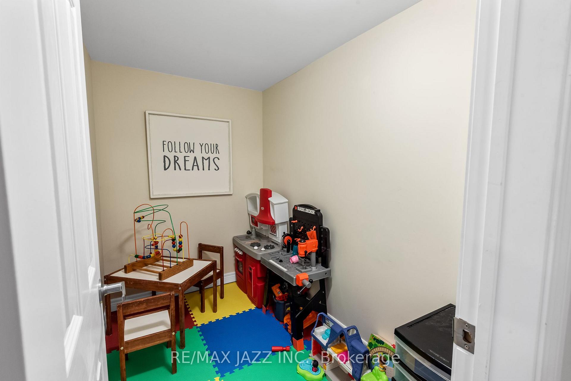 Photo 42 of 19 Tabaret Crescent, Oshawa, Windfields — HOMEH