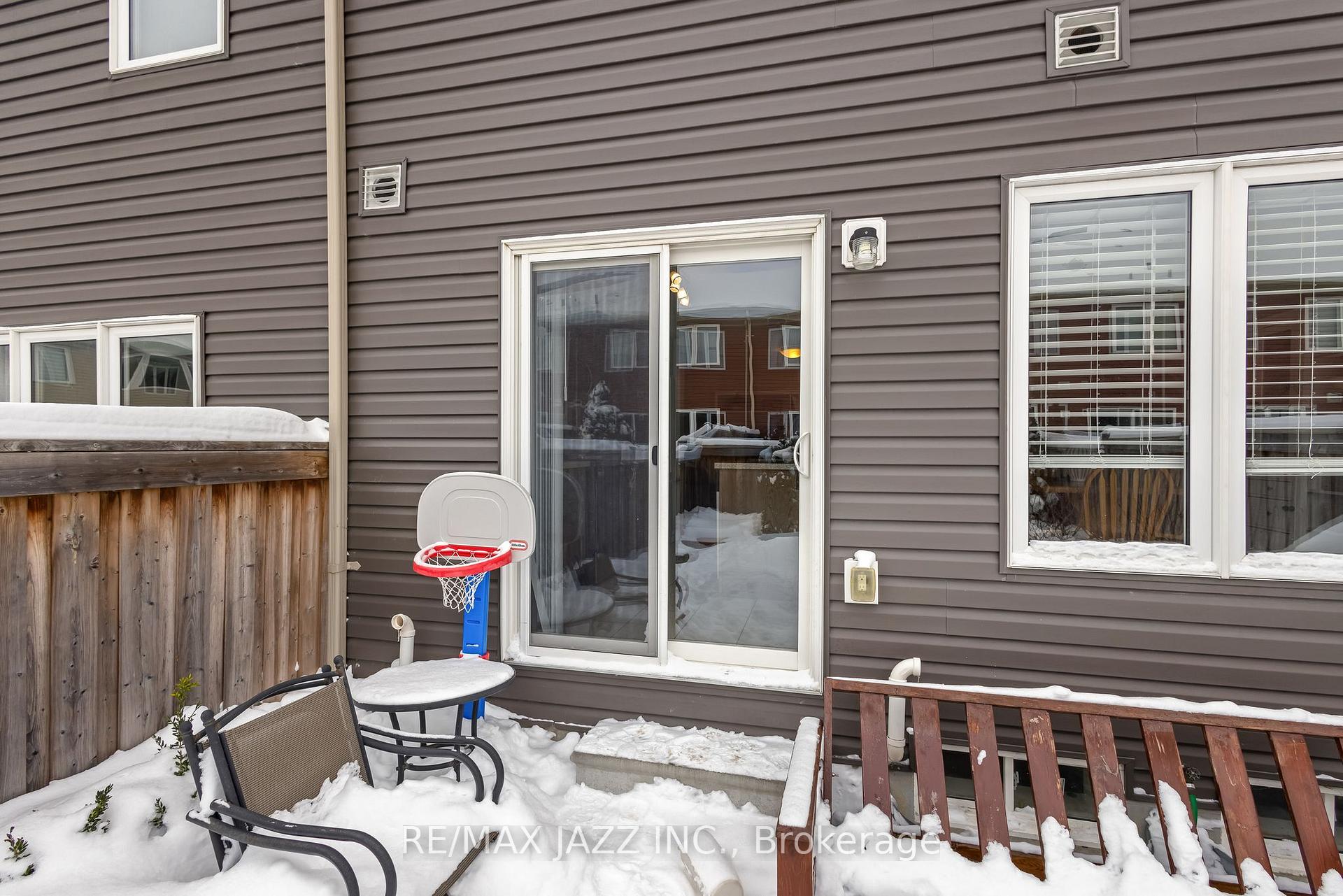 Photo 44 of 19 Tabaret Crescent, Oshawa, Windfields — HOMEH