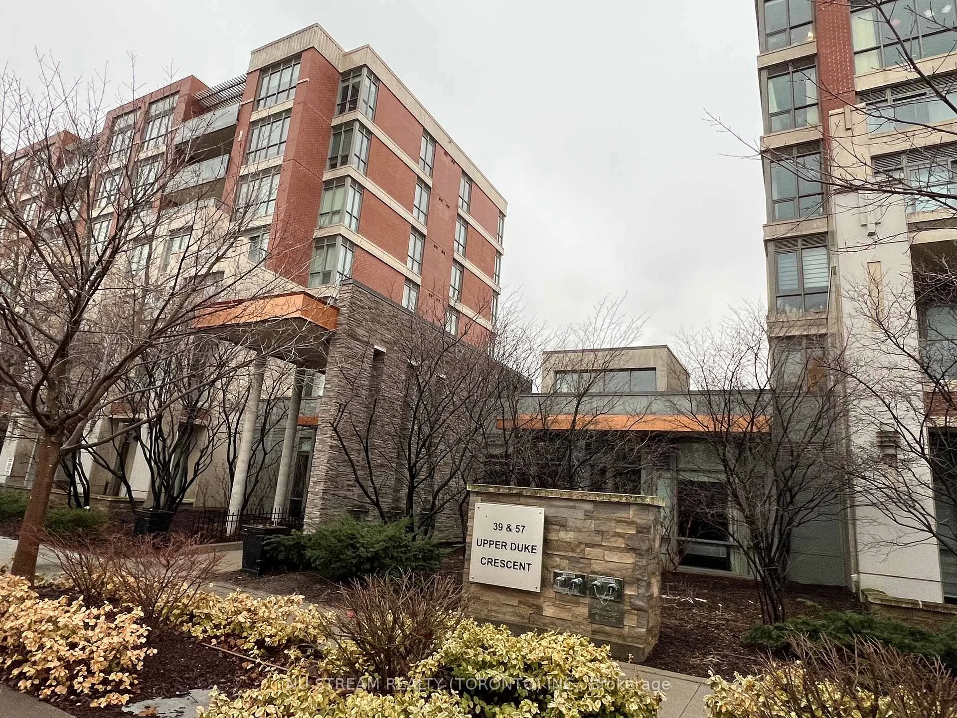 Photo 1 of Unit 423, 39 Upper Duke Crescent, Markham, Unionville — HOMEH