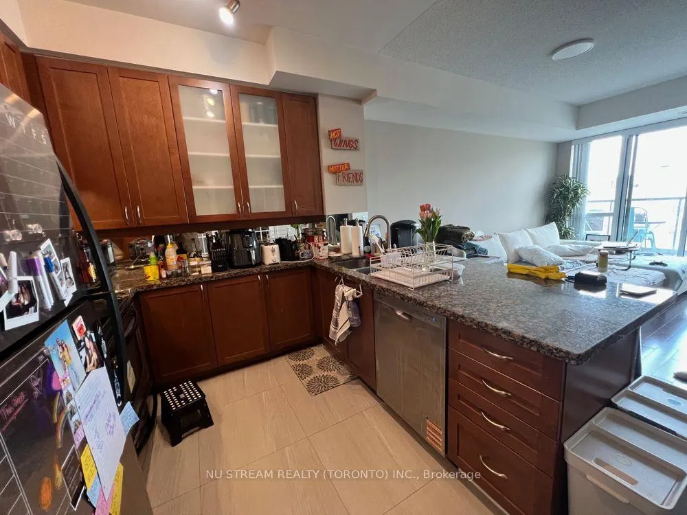 Photo 5 of Unit 423, 39 Upper Duke Crescent, Markham, Unionville — HOMEH