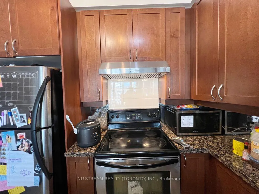 Photo 6 of Unit 423, 39 Upper Duke Crescent, Markham, Unionville — HOMEH