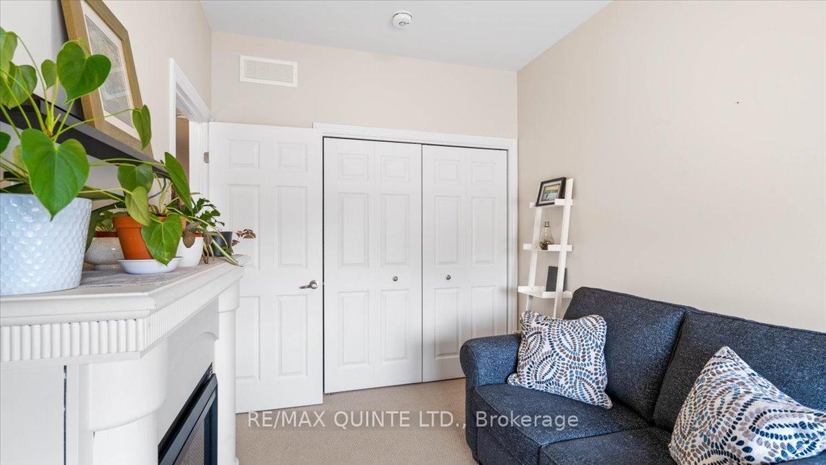 Photo 4 of 35 Cypress Drive, Belleville, Thurlow Ward — HOMEH