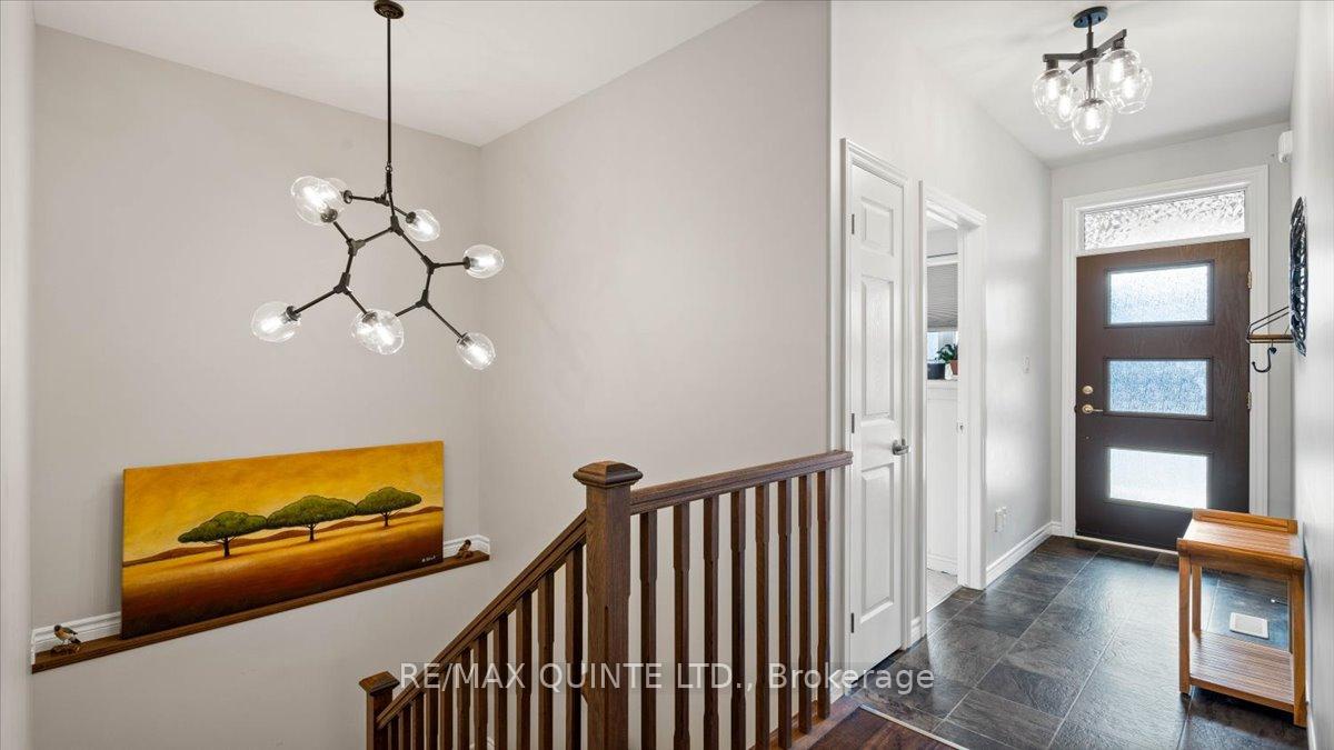 Photo 6 of 35 Cypress Drive, Belleville, Thurlow Ward — HOMEH
