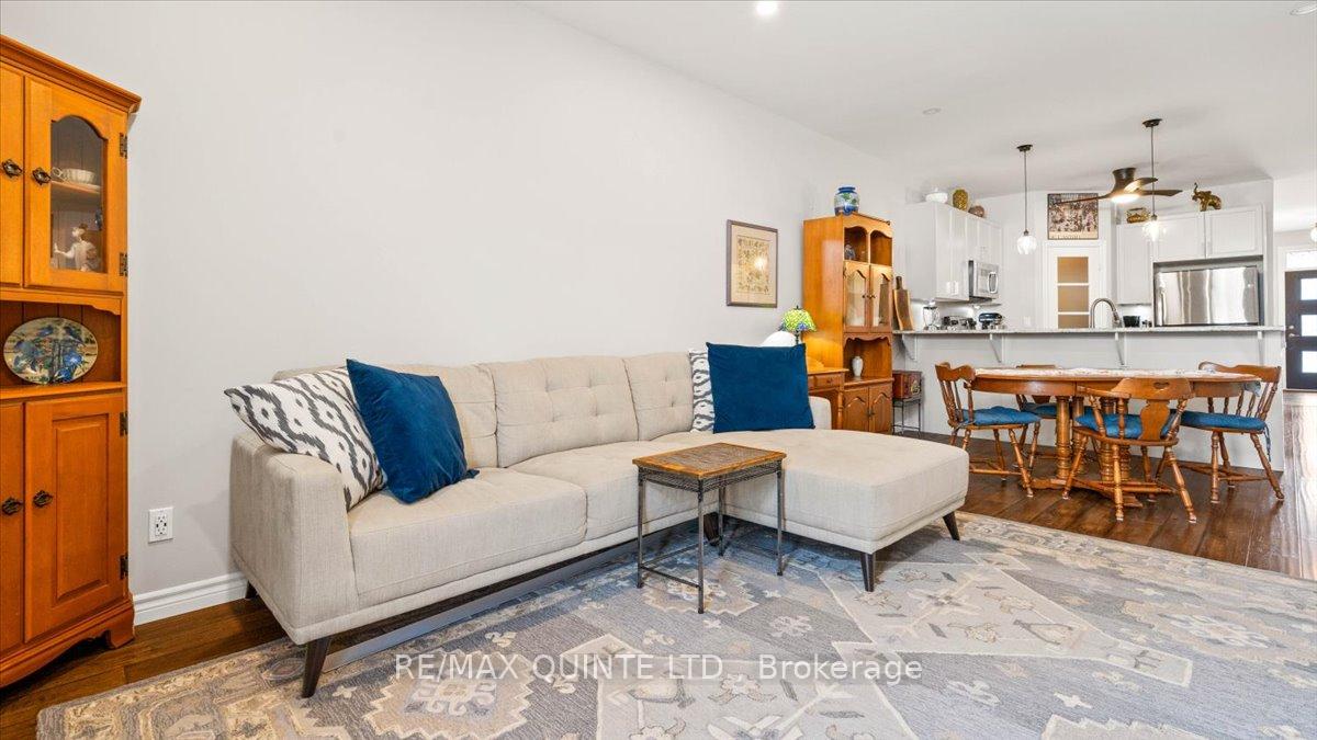 Photo 12 of 35 Cypress Drive, Belleville, Thurlow Ward — HOMEH