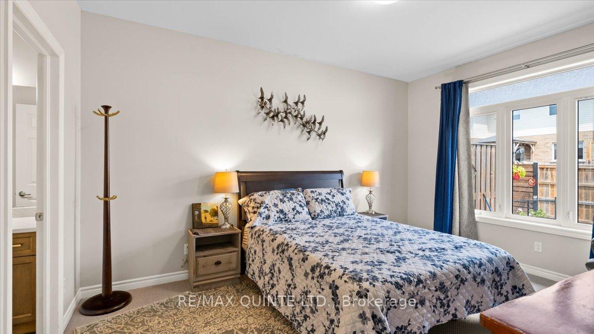 Photo 17 of 35 Cypress Drive, Belleville, Thurlow Ward — HOMEH