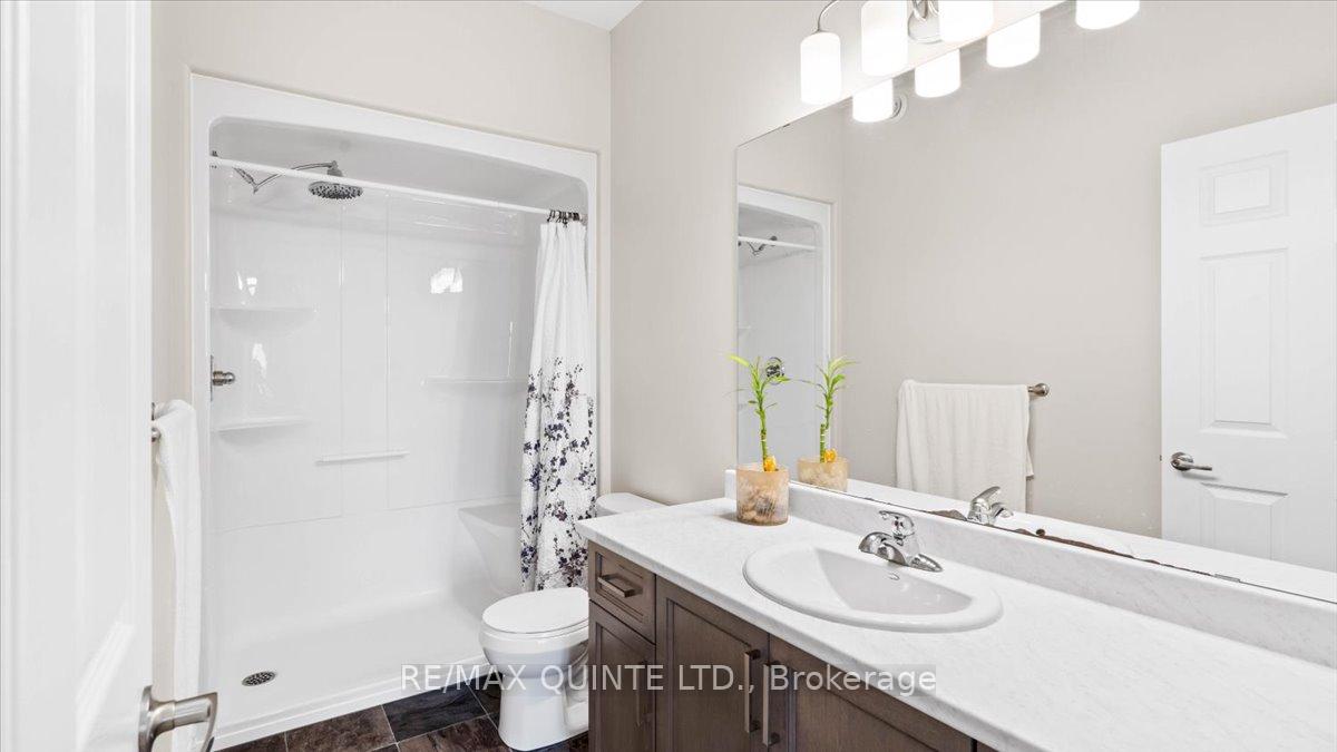 Photo 19 of 35 Cypress Drive, Belleville, Thurlow Ward — HOMEH