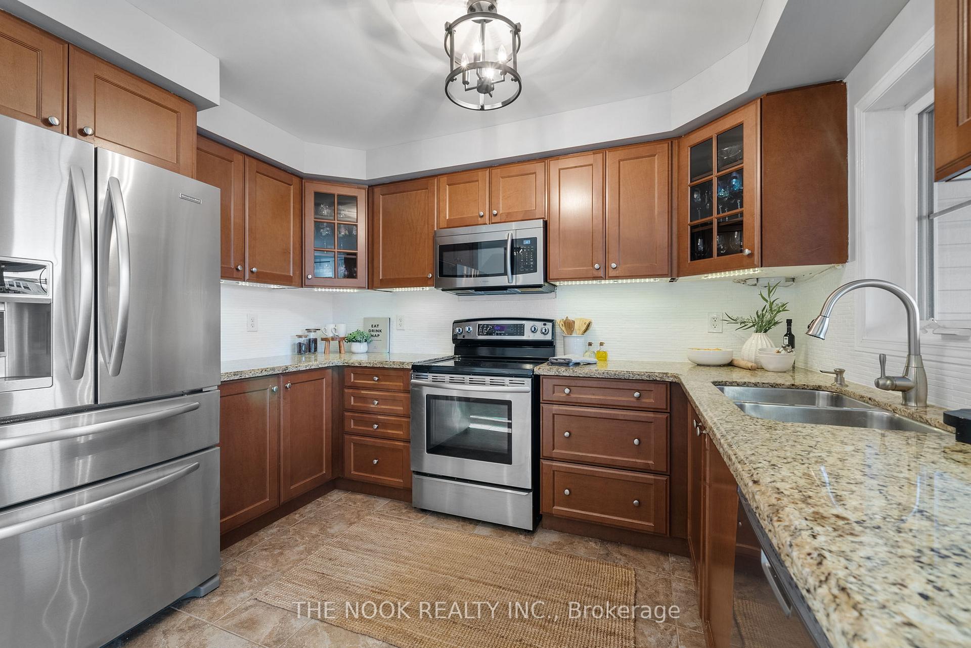 Photo 8 of 128 Harbourside Drive, Whitby, Port Whitby — HOMEH