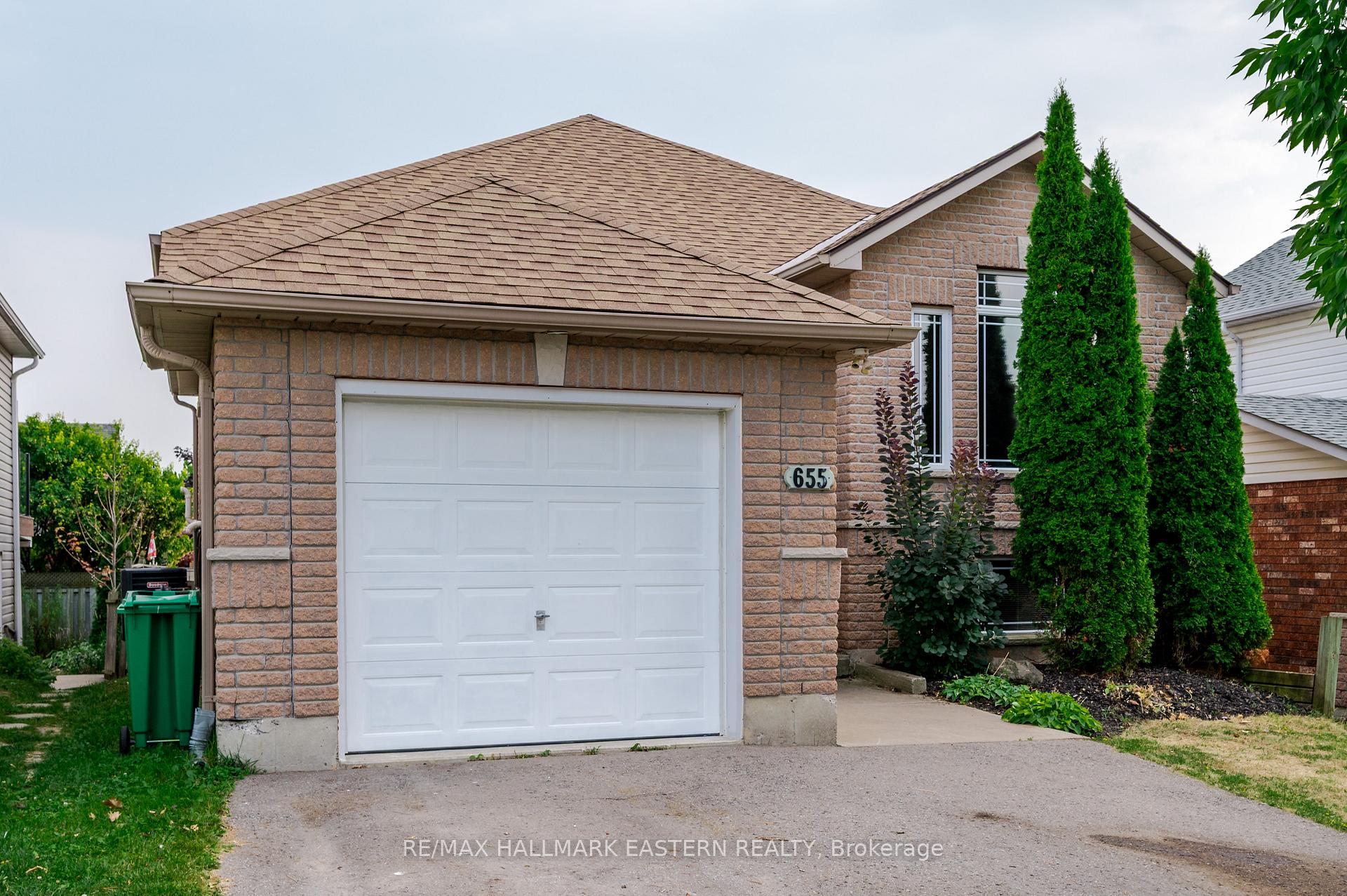 Photo 2 of 655 Trailview Drive, Peterborough, Ashburnham Ward 4 — HOMEH