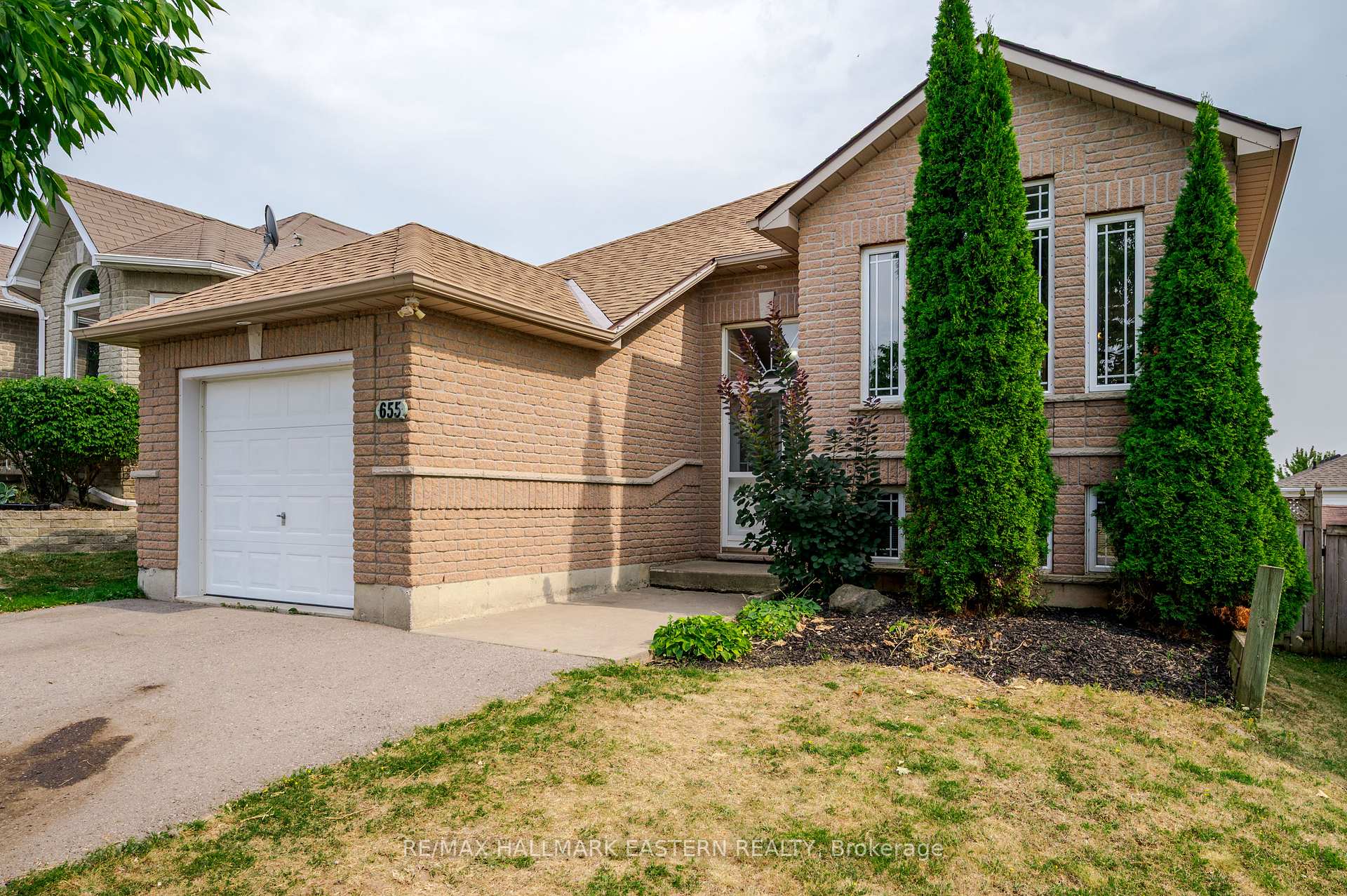 Photo 3 of 655 Trailview Drive, Peterborough, Ashburnham Ward 4 — HOMEH