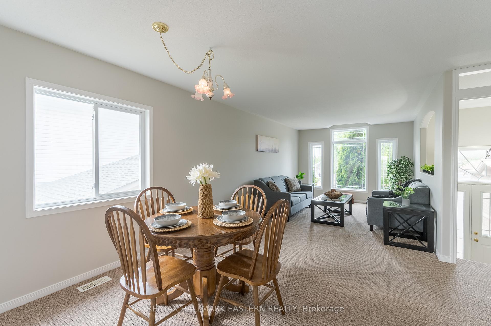 Photo 11 of 655 Trailview Drive, Peterborough, Ashburnham Ward 4 — HOMEH